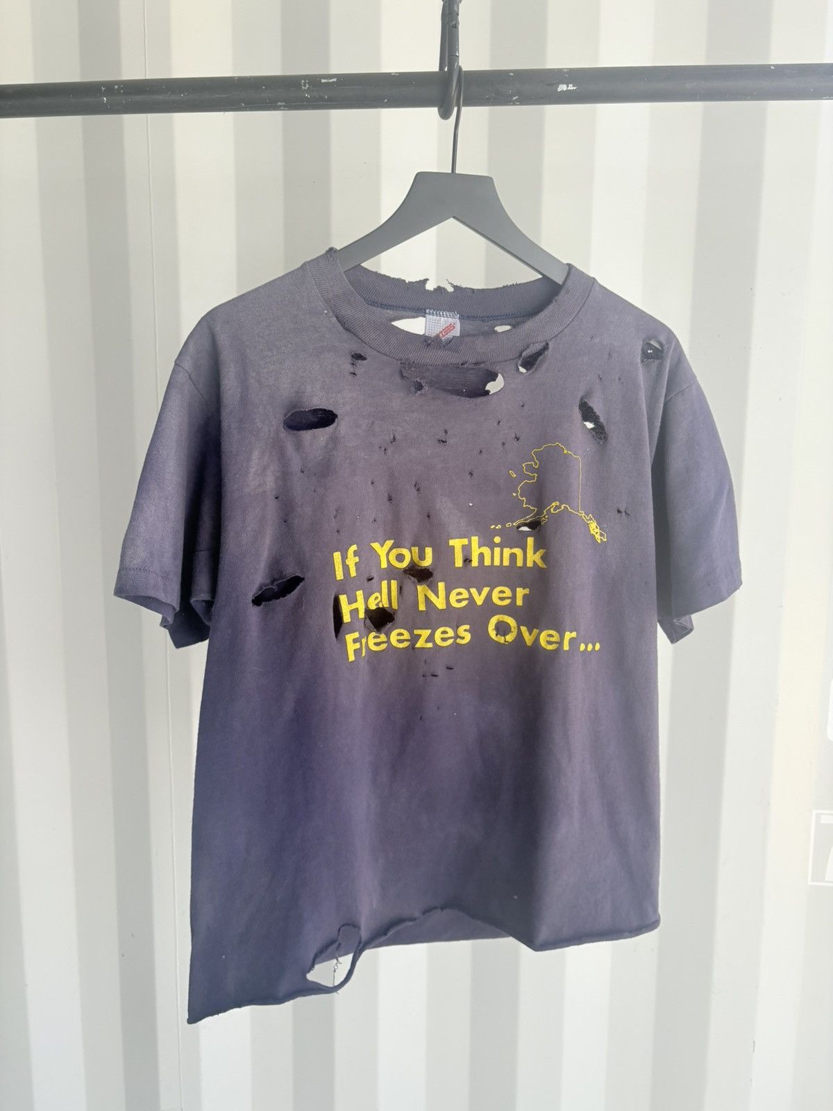 Vintage Thrashed Hell Freezes Over Faded Distressed Shirt ERD Grunge Size US XL / EU 56 / 4 - 1 Thumbnail