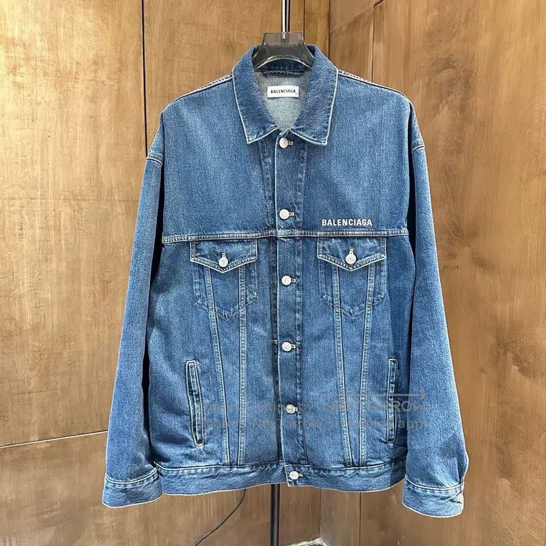 Balenciaga Balenciaga size 40 Blue Front and Back Letter Denim Jacket Size L / US 10 / IT 46 - 1 Thumbnail
