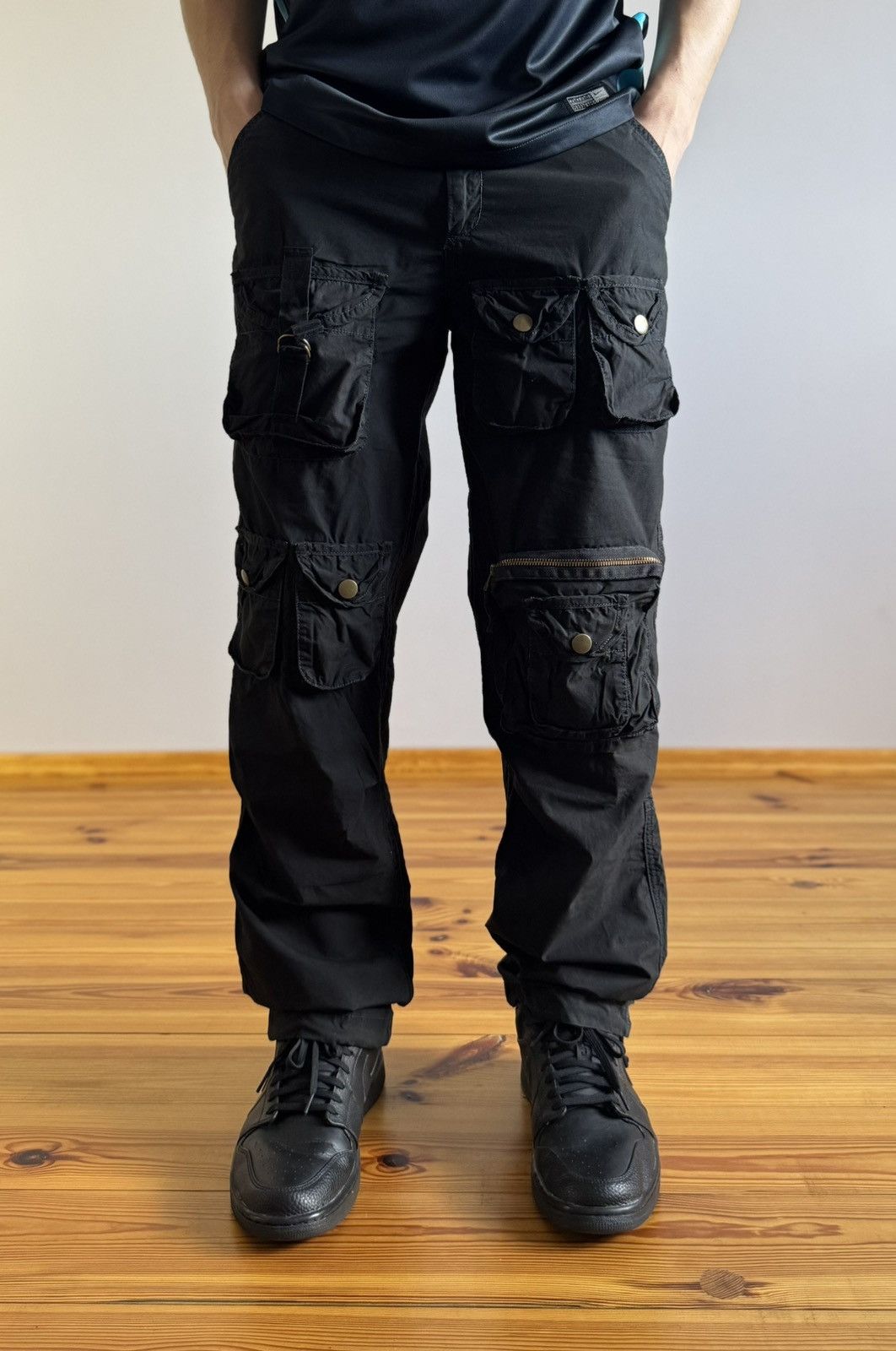 Vintage No Name Jeans Multi Pocket Cargo Pants Size US 31 - 1 Thumbnail