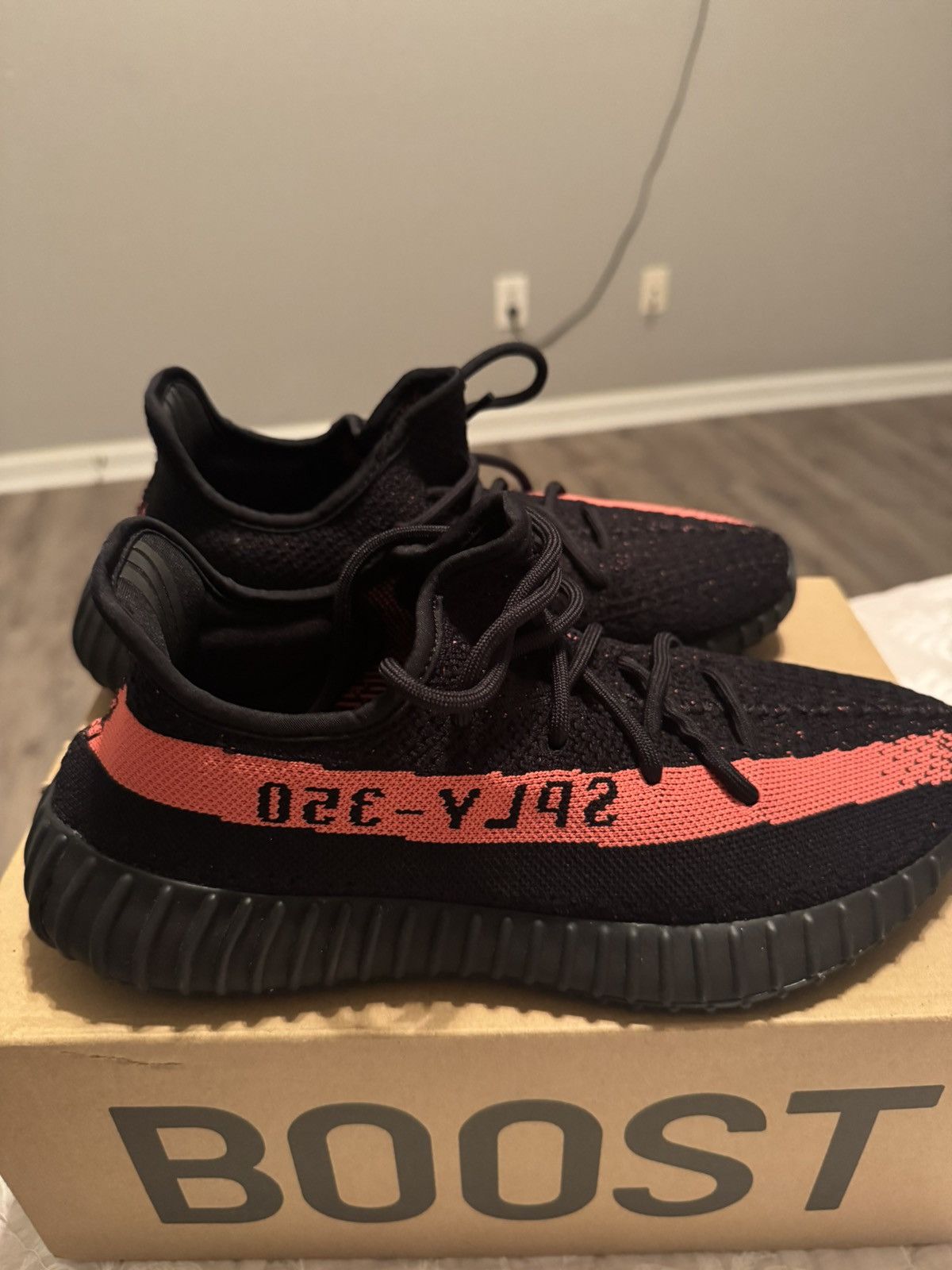 Yeezy Adidas Yeezy Boost 350 V2 Core Black Red / Red Stripe Size US 10 / EU 43 - 2 Thumbnail