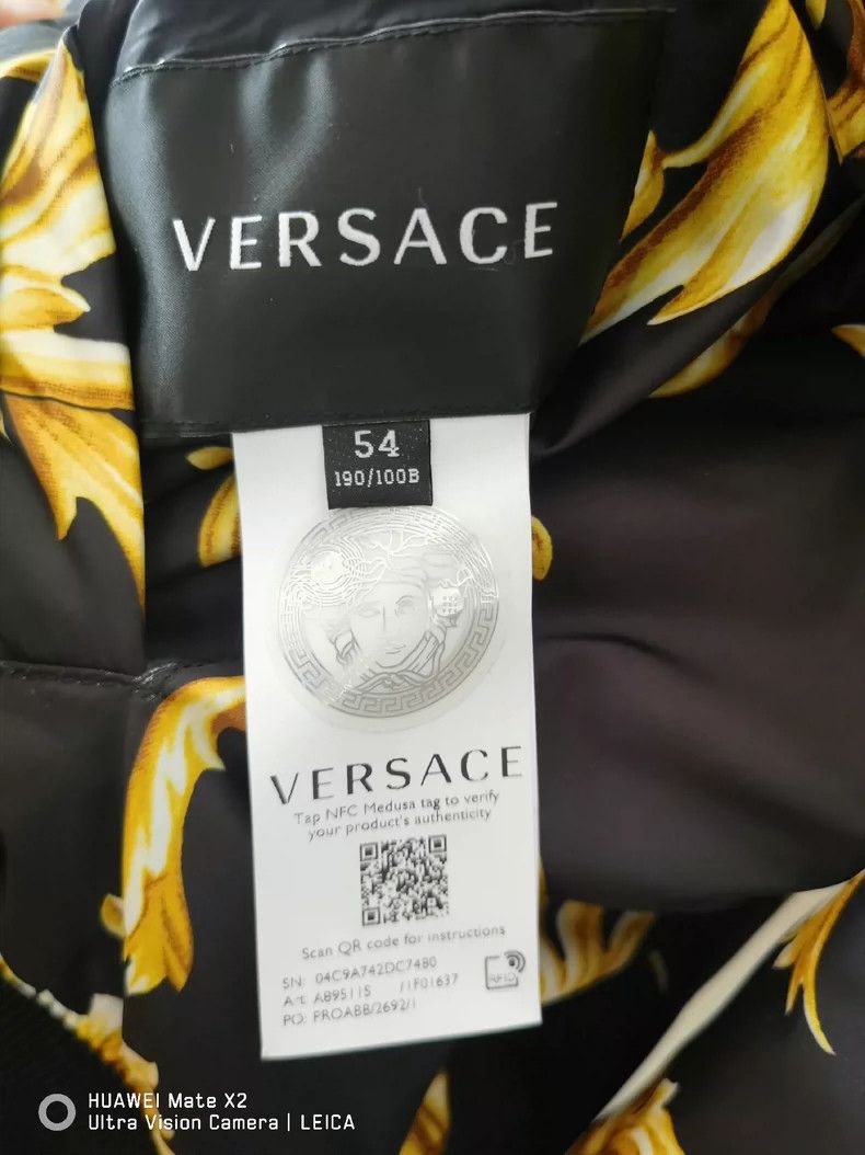 Versace Versace The black and gold series wears thin cotton clothe Size US XL / EU 56 / 4 - 3 Thumbnail