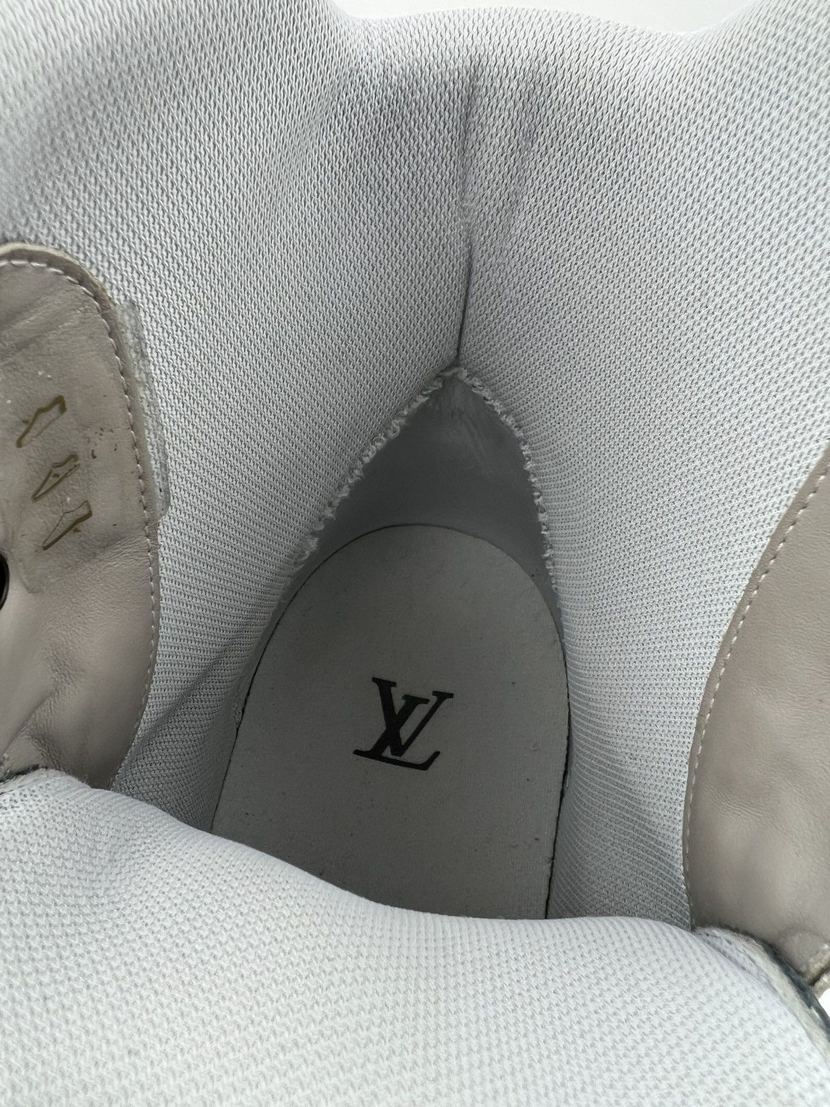 Louis Vuitton LOUIS VUITTON Sneakers Hi-Top Trainer Shoes Virgil Abloh 408 Size US 9 / EU 42 - 22 Thumbnail