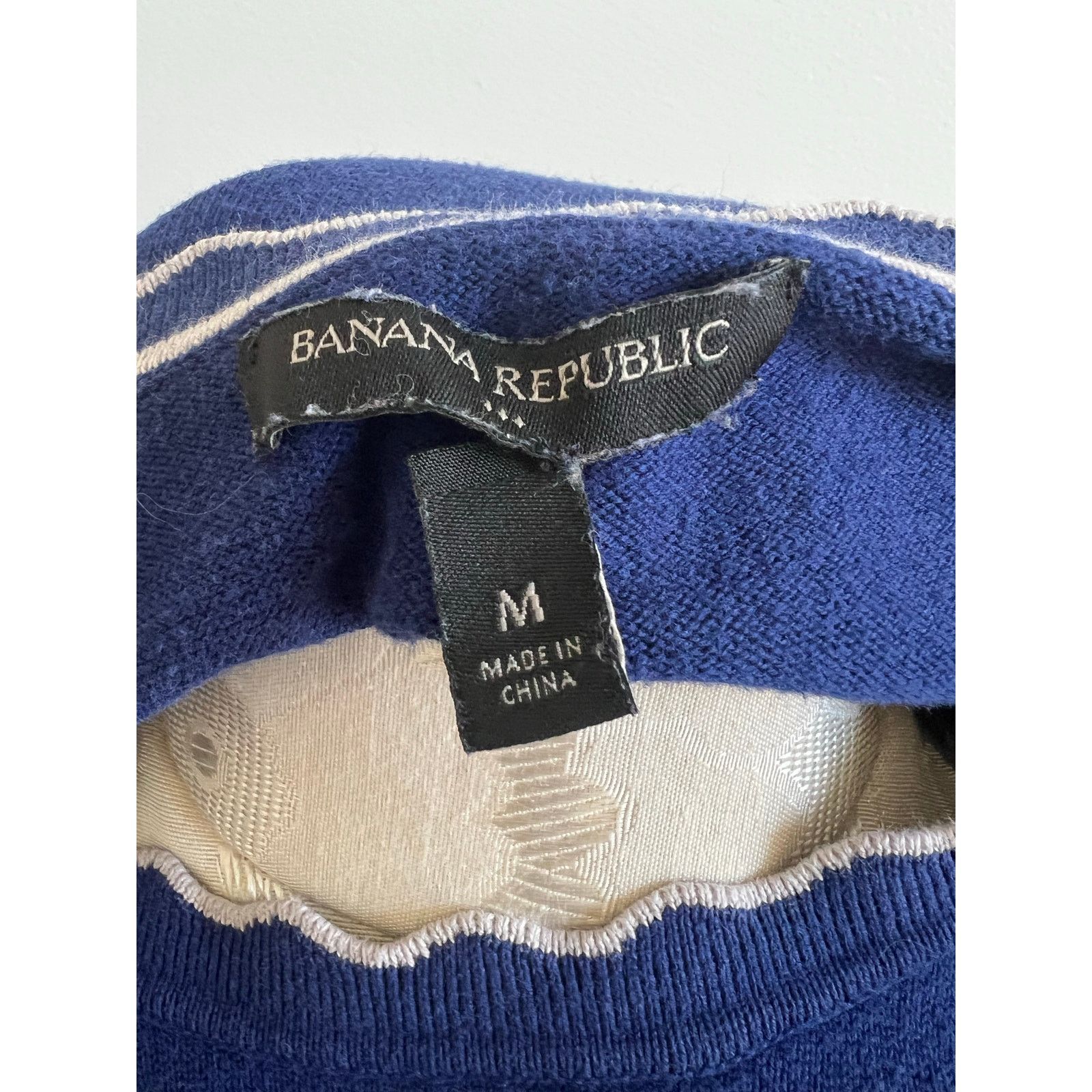 Banana Republic Banana Republic Scallop Collar Long Sleeve Sweater Medium Size M / US 6-8 / IT 42-44 - 6 Thumbnail