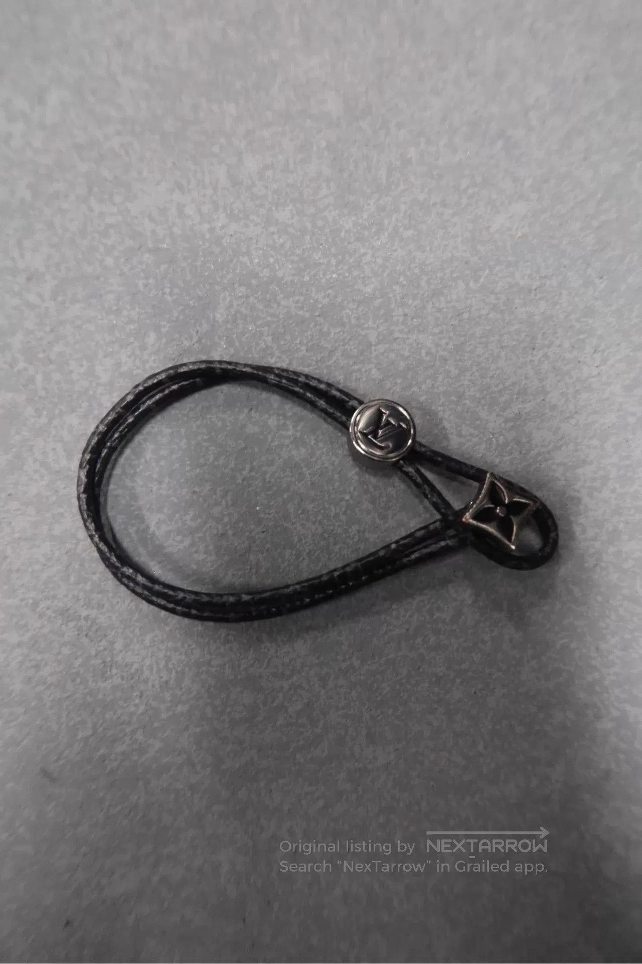 Louis Vuitton Black Leather Loop Accessory with Metal Clasp. Size ONE SIZE - 1 Thumbnail