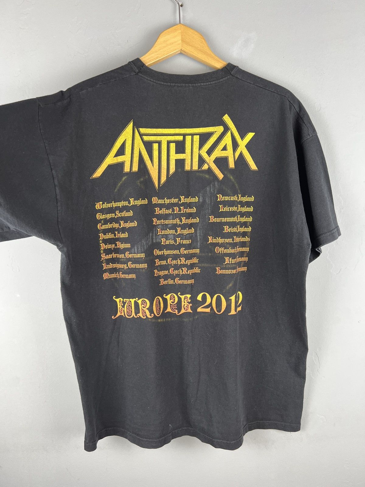 Band Tees Vintage distressed tour tee ANTRAX 2012 trashed style tshirt Size US XL / EU 56 / 4 - 3 Thumbnail