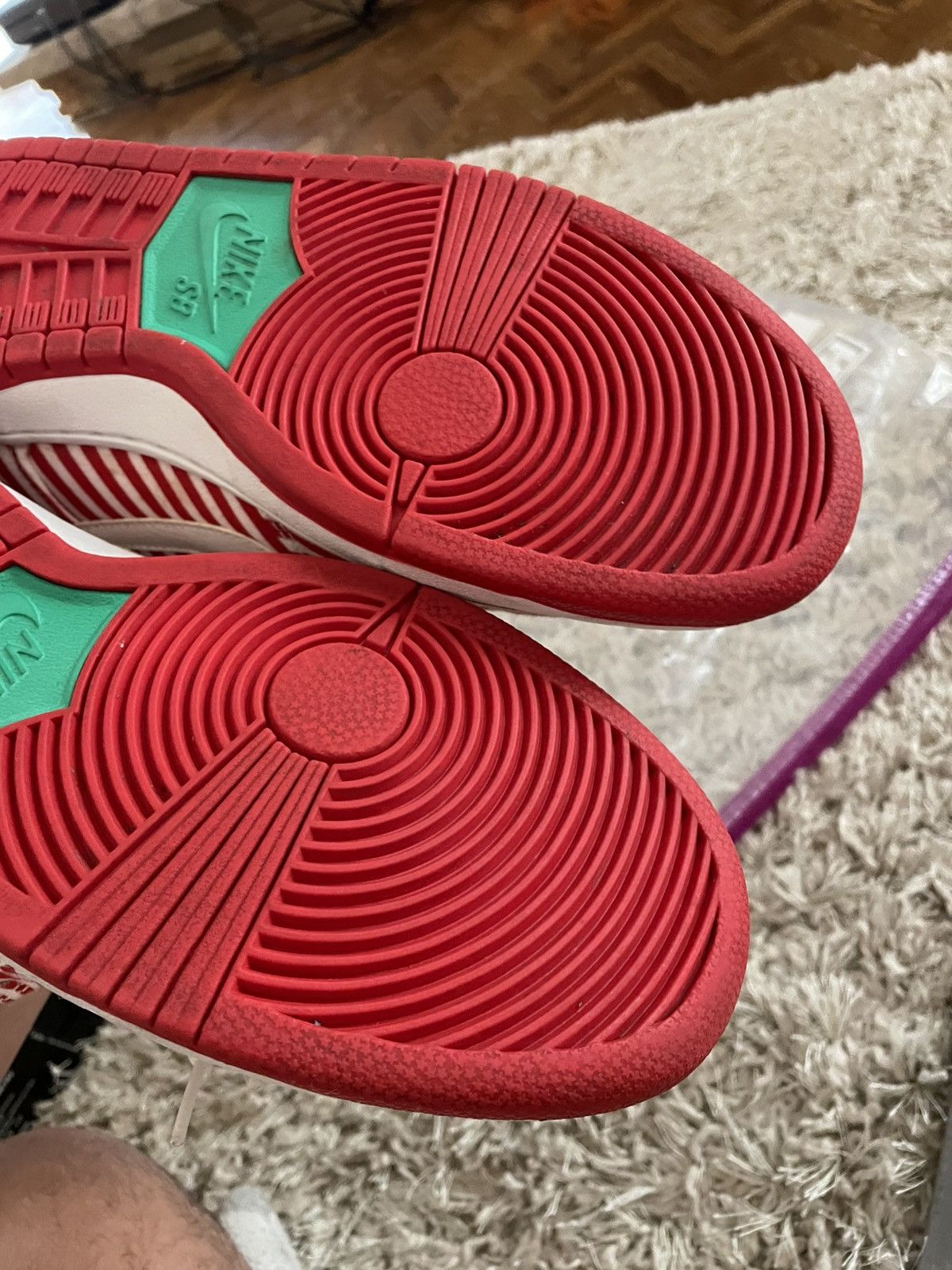 Nike SB Nike SB Candy Cane Size US 9.5 / EU 42-43 - 13 Thumbnail