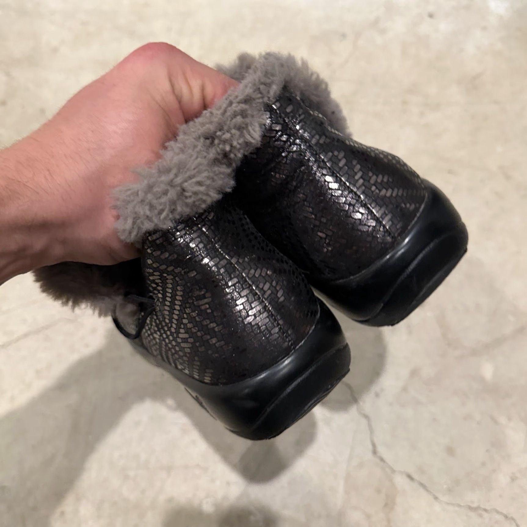 Vintage ALEGRIA Meri Pewter Dazzler Lined Ankle Boots Women 7.5 38 Pewter Leather Faux Fur Flat Heel Mer-532 MS Casual Travel Size US 8 / IT 38 - 7 Thumbnail