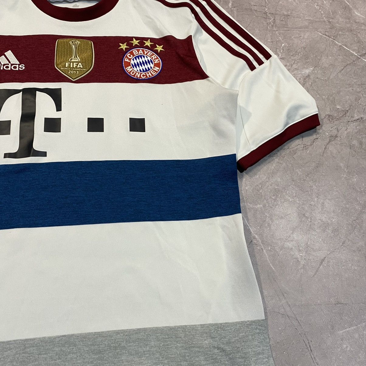 Vintage GOTZE ! VINTAGE ADIDAS BAYERN MUNICH TEE FIFA CHAMPIONS Size US M / EU 48-50 / 2 - 3 Thumbnail