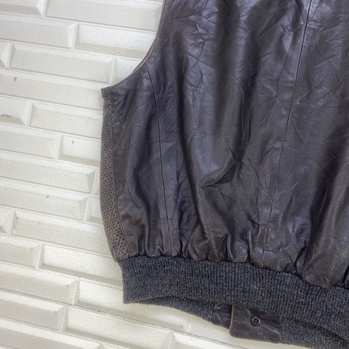 Genuine Leather × Vintage Vintage Asia by Nesti & Co Leather Vests Size US S / EU 44-46 / 1 - 11 Thumbnail