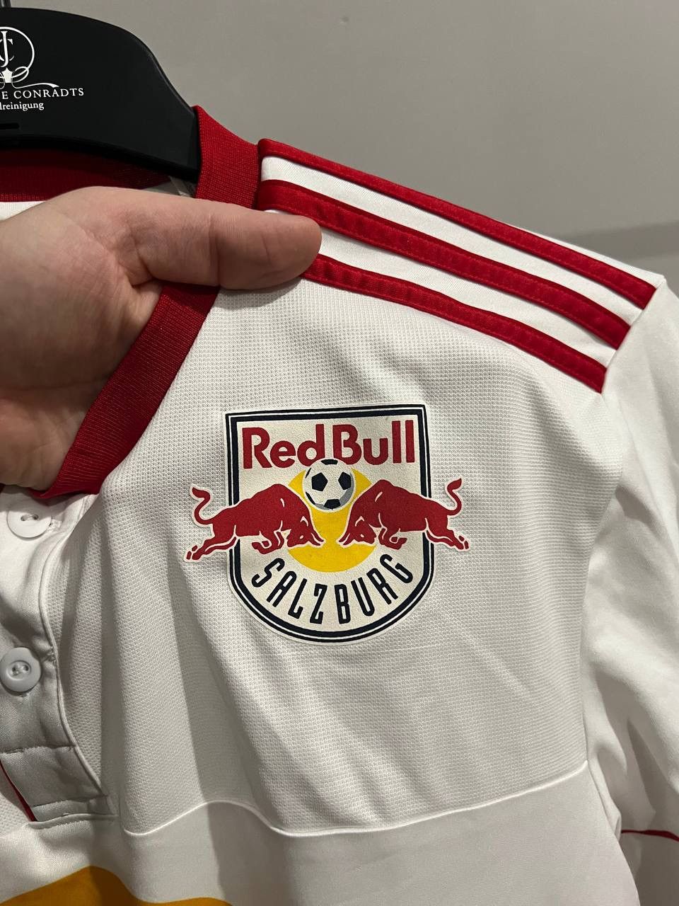 Adidas 2010/11 RED BULL SALZBURG HOME SOCCER JERSEY FOOTBALL SHIRT Size US M / EU 48-50 / 2 - 7 Thumbnail