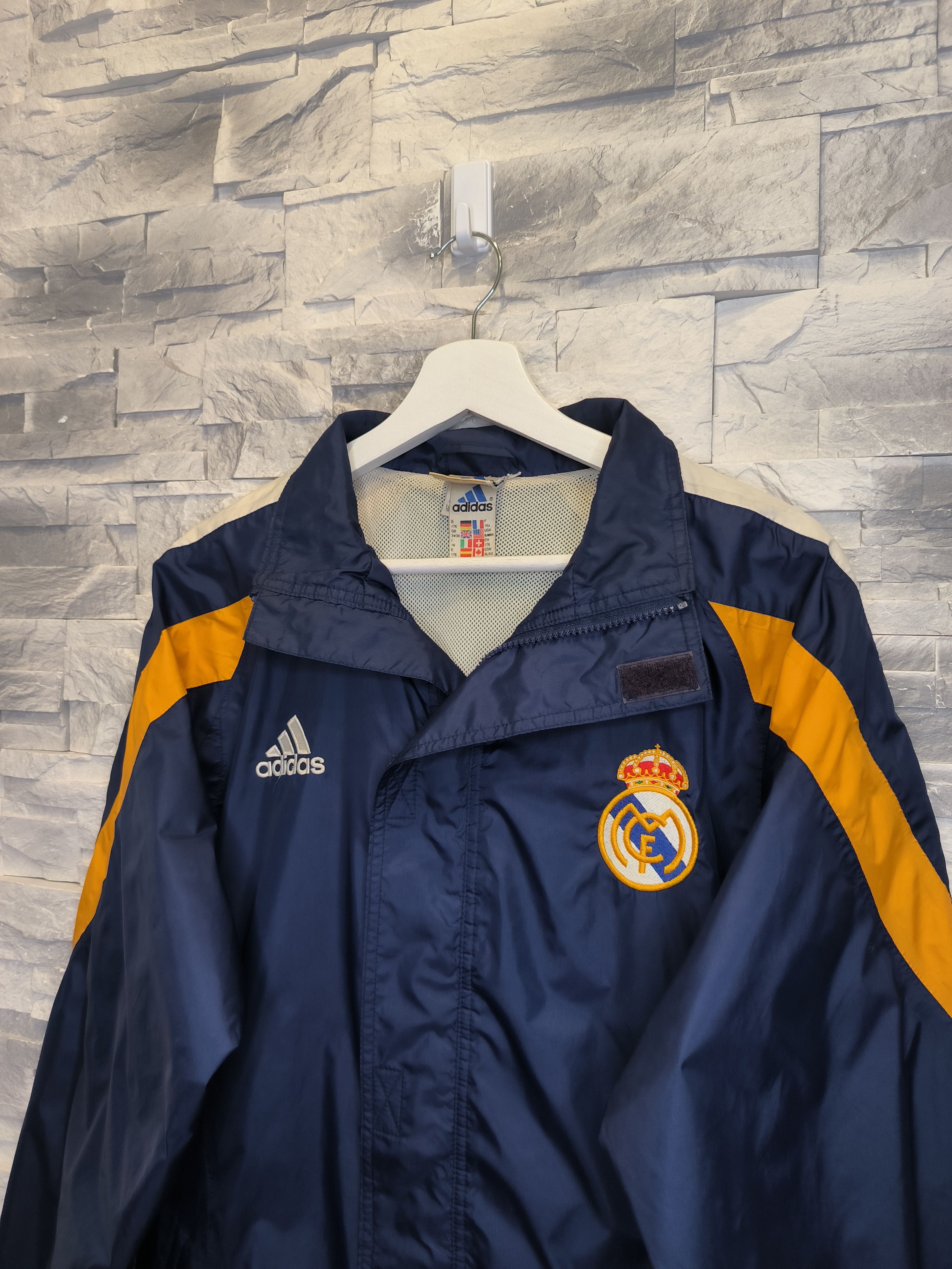 Adidas Adidas Real Madrid Jacket Training Vintage 90s Football Size US M / EU 48-50 / 2 - 2 Thumbnail