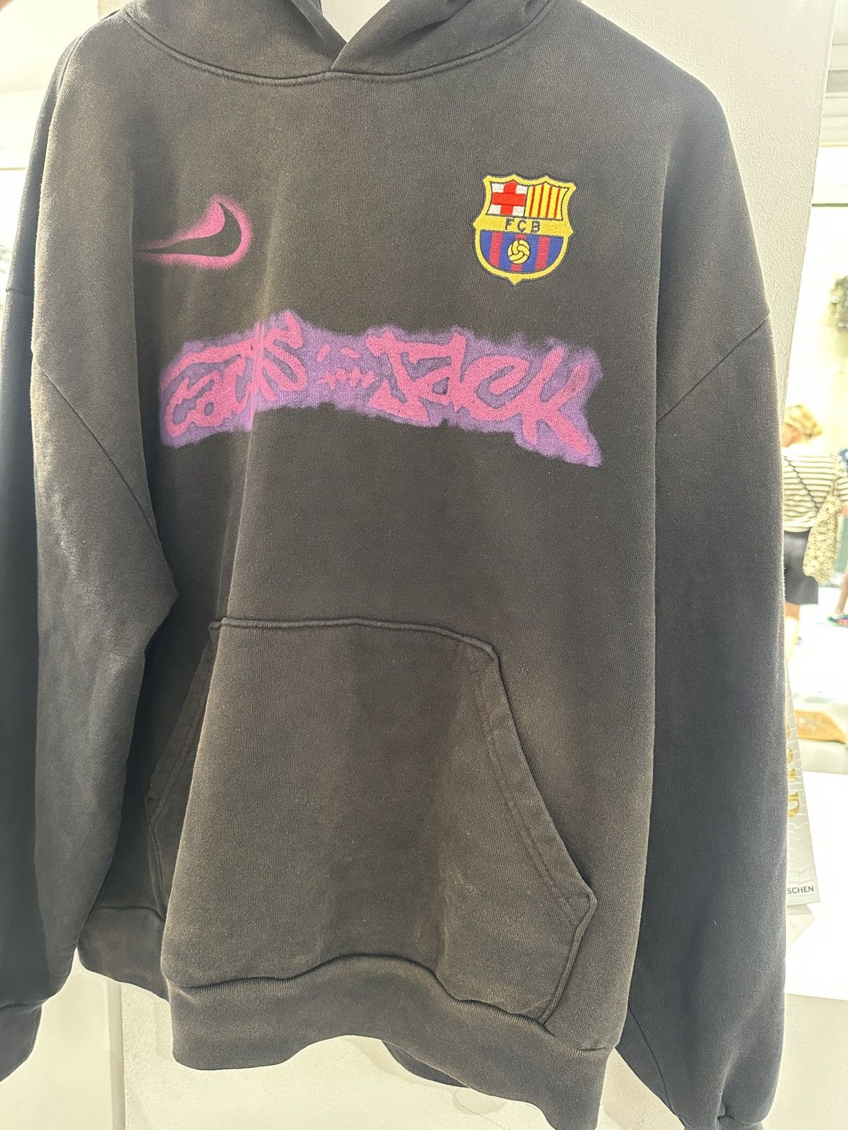 Barcelona X Travis Scott available now!!🖤 : r
