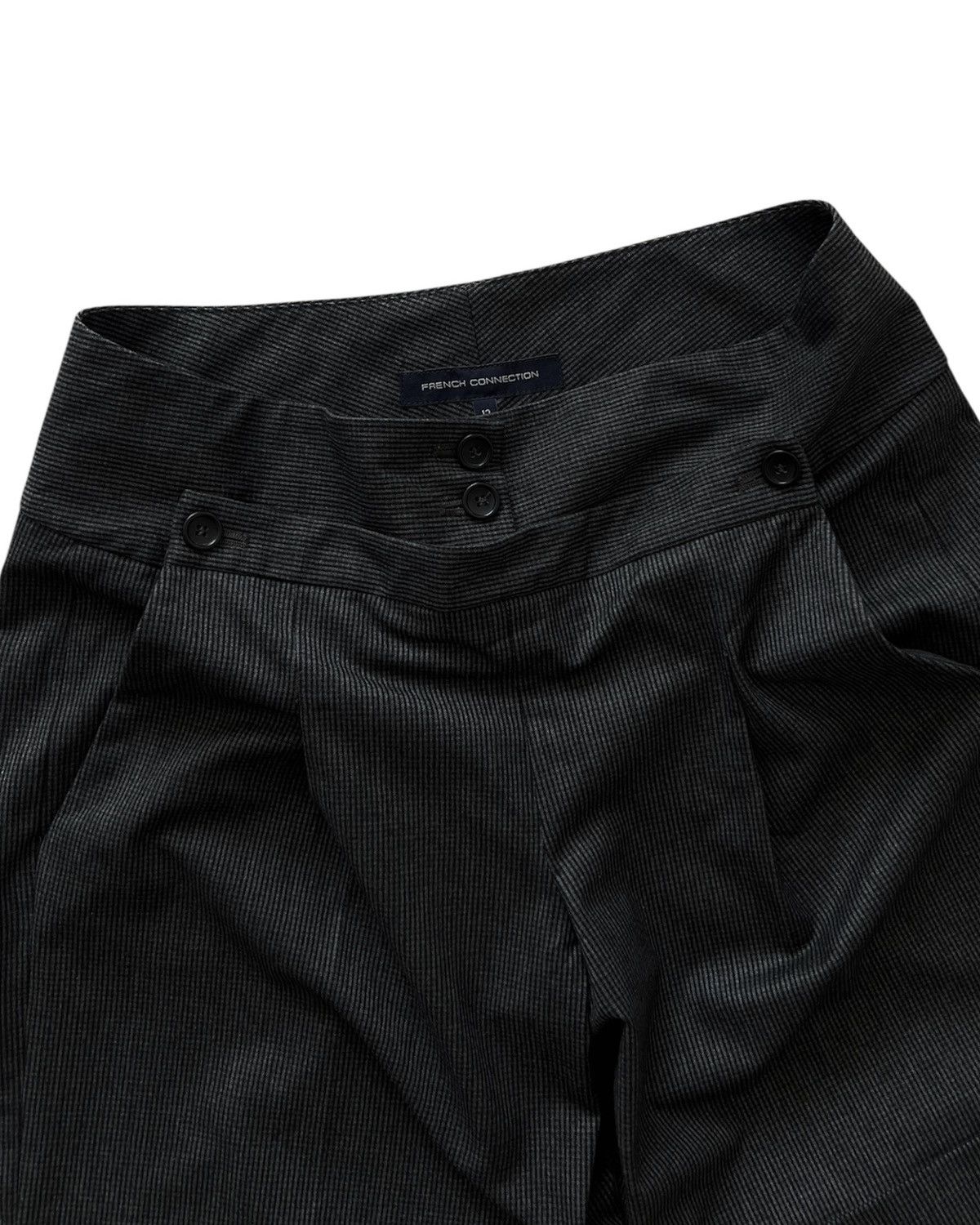 FCUK × French Connection FRENCH CONNECTION FCUK SHORT PANTS Size US 32 / EU 48 - 4 Thumbnail