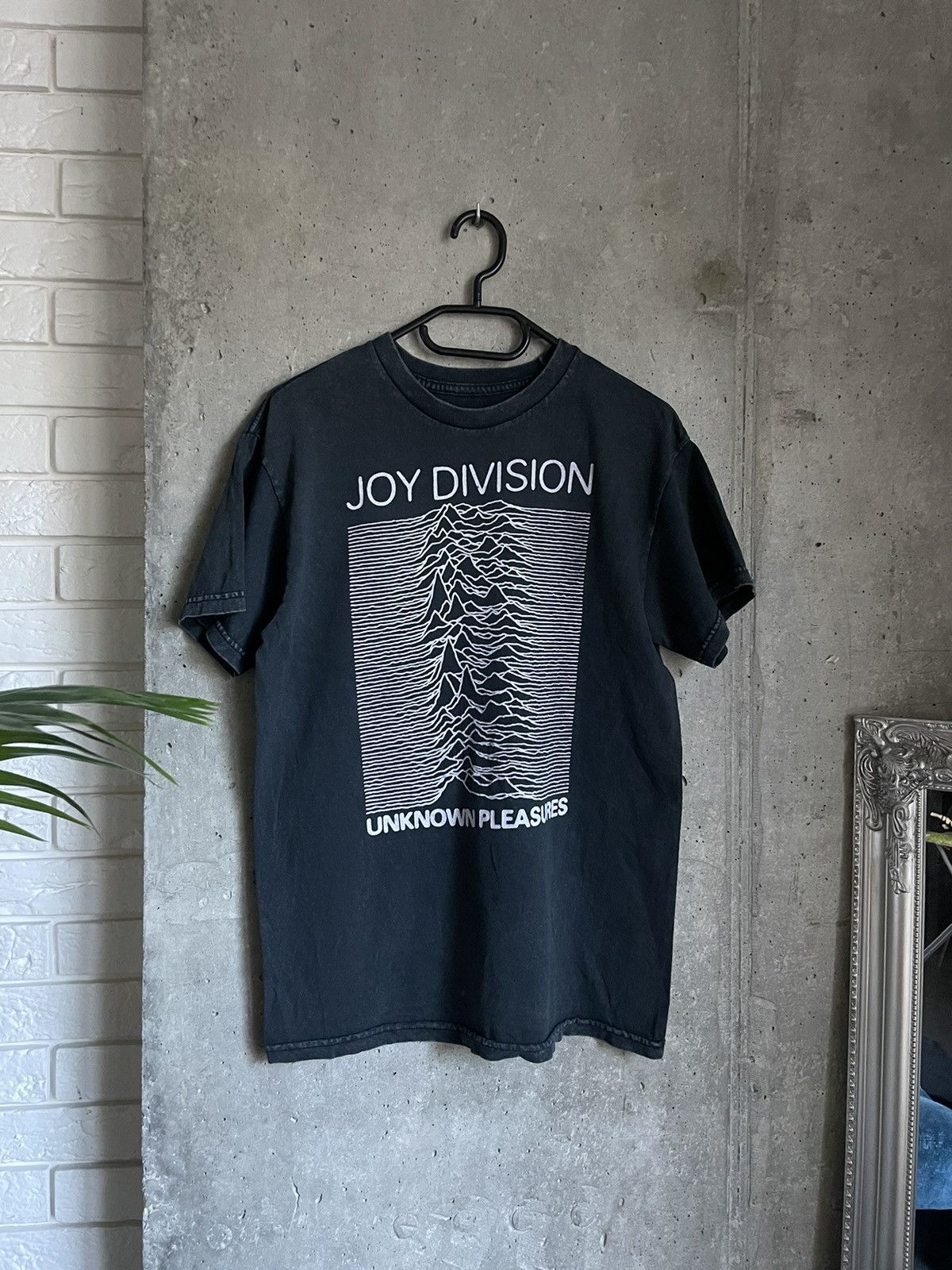 Band Tees VINTAGE FADED JOY DIVISION UNKNOWN PLEASURES AOP TEE Y2k Size US M / EU 48-50 / 2 - 1 Thumbnail
