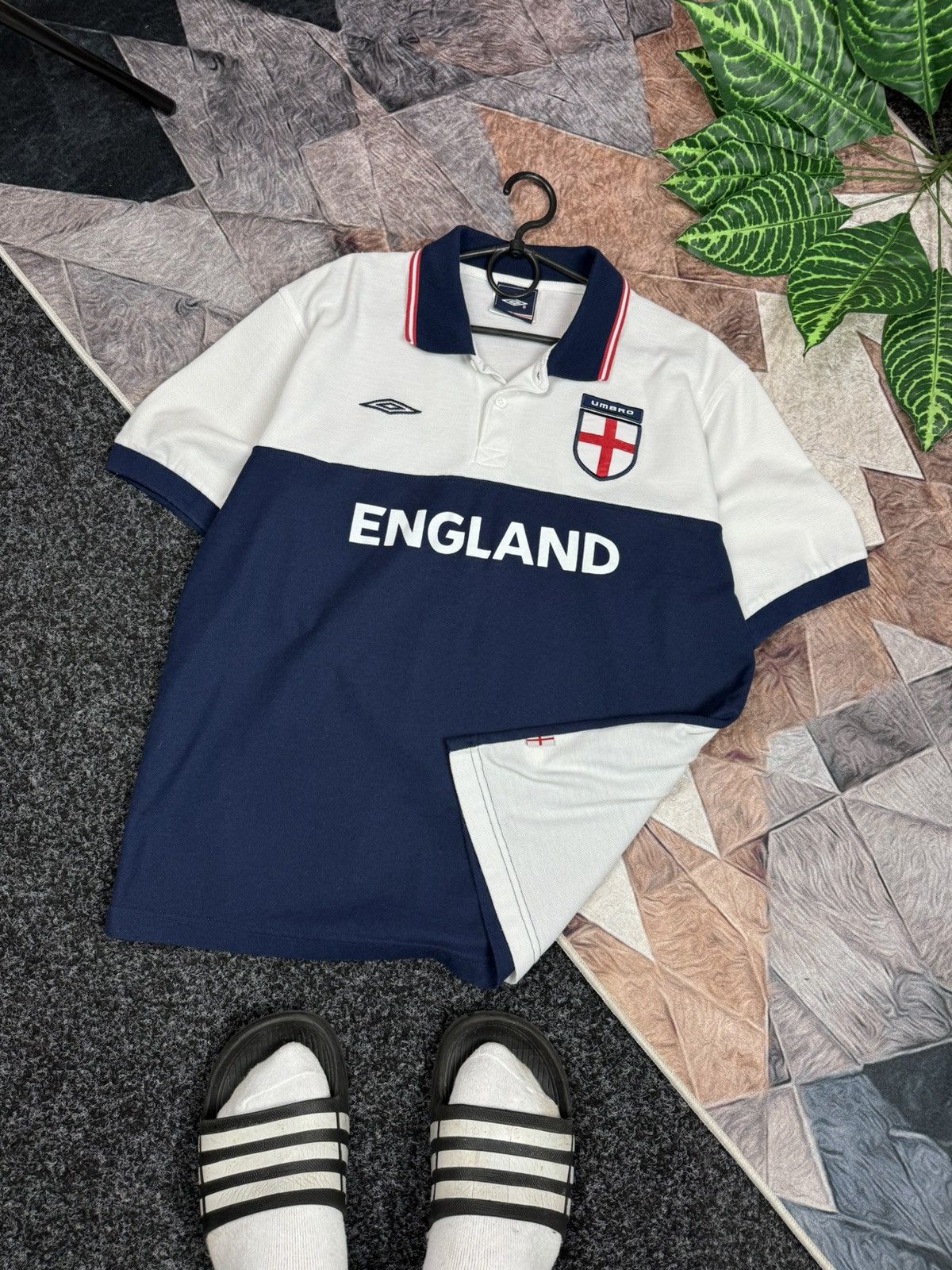 Umbro × Vintage UMBRO POLO BIG LOGO ENGLAND 🏴󠁧󠁢󠁥󠁮󠁧󠁿 VINTAGE SITY SERIES SIZE M Size US M / EU 48-50 / 2 - 15 Thumbnail