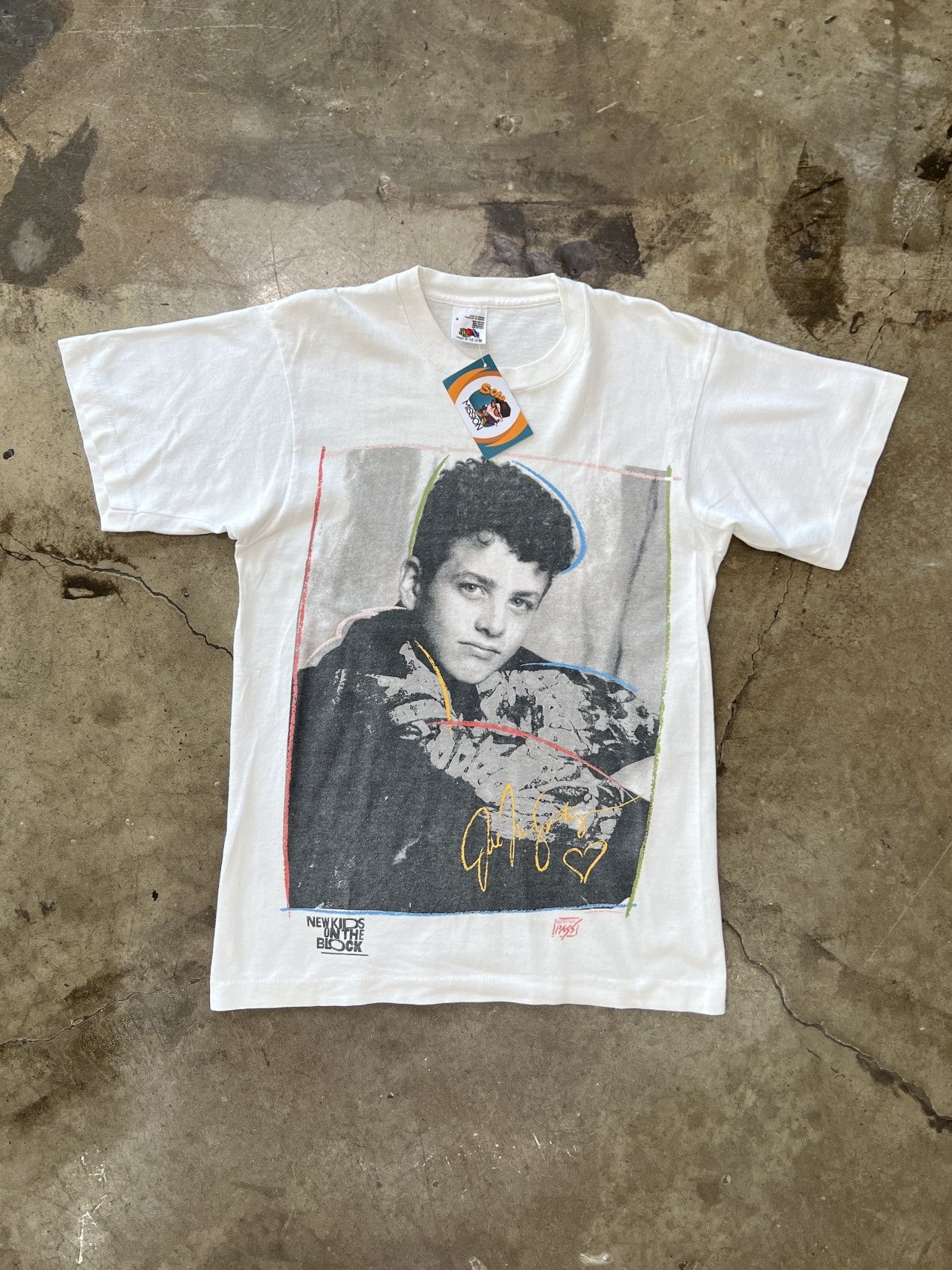 Band Tees Vintage 1988 New Kids on the Block backstage pass Tee Medium Size US M / EU 48-50 / 2 - 2 Thumbnail
