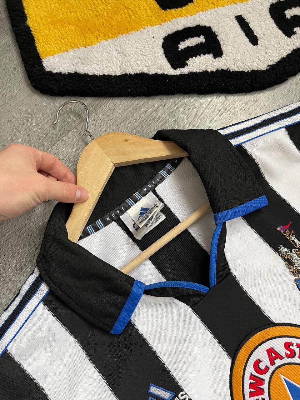 Adidas × Vintage NEWCASTLE UNITED 1999/2000 HOME SHIRT SOCCER JERSEY ADIDAS Size US XL / EU 56 / 4 - 3 Thumbnail