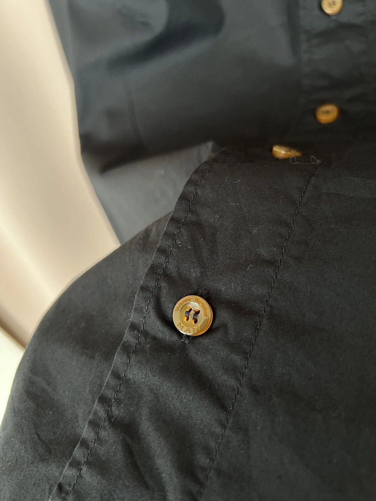 Vivienne Westwood Vivienne Westwood Black Button Down Shirt Mens Size 52 or L Size US L / EU 52-54 / 3 - 9 Thumbnail