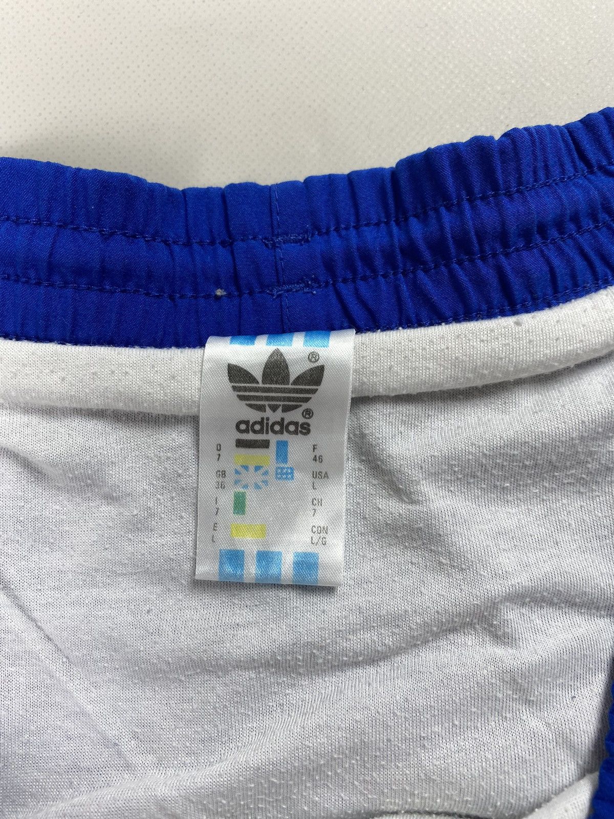 Vintage Adidas vintage men’s shorts size L Size US 34 / EU 50 - 11 Thumbnail