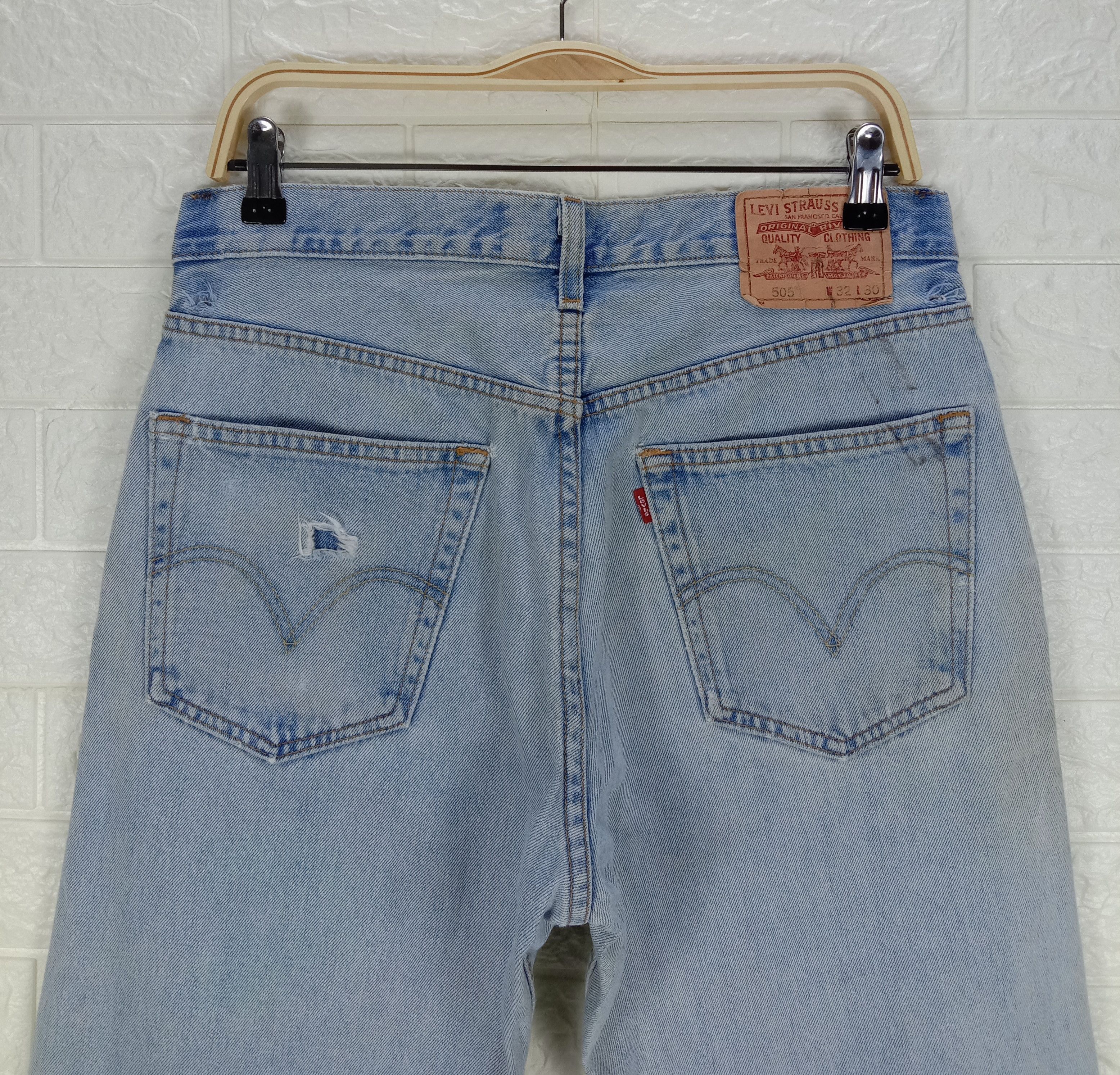 Levi's Vintage Levi's 505 Jeans Light Wash Distressed Denim Size US 32 / EU 48 - 6 Thumbnail
