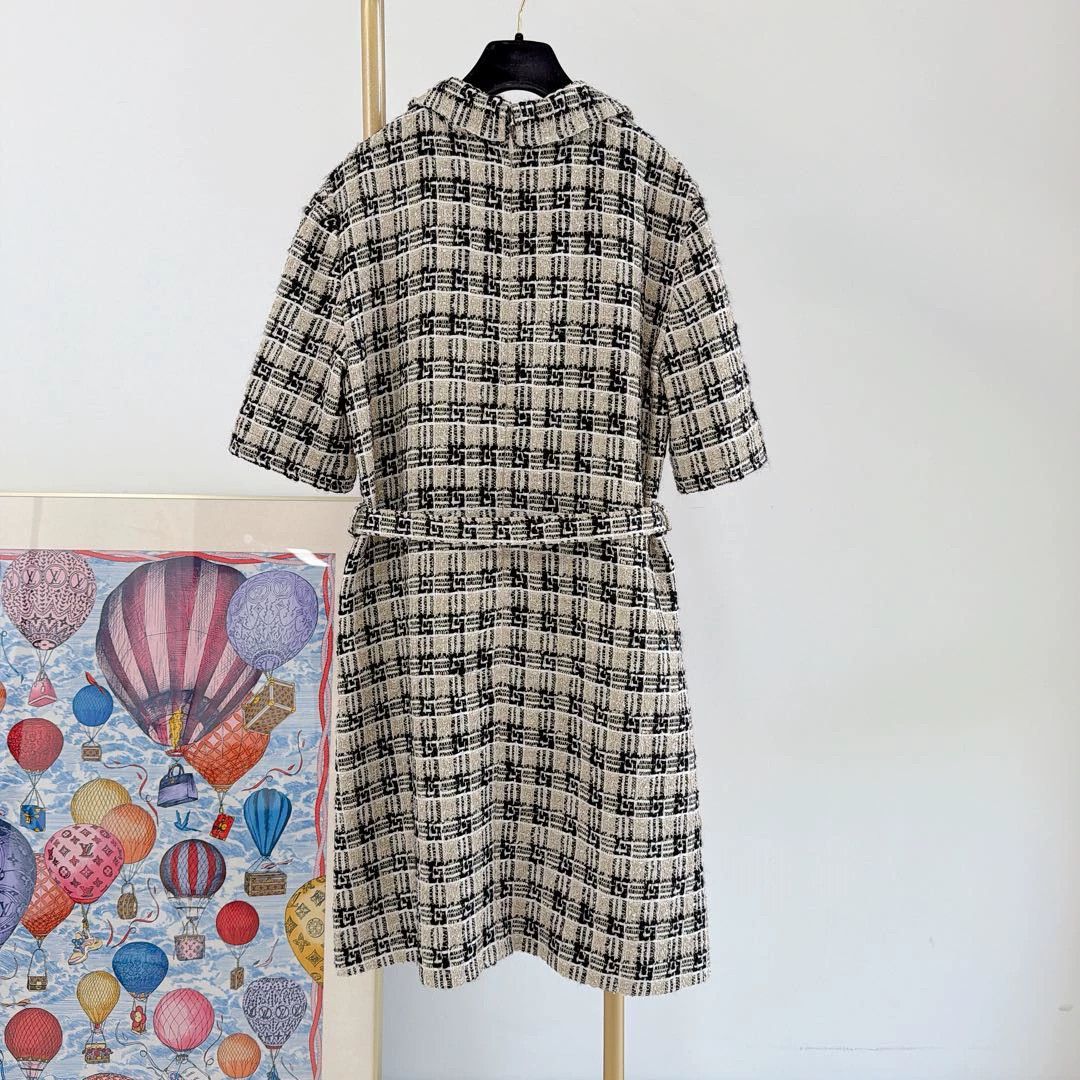 Gucci Gucci GG check dress 42 with tags 4487 Size M / US 6-8 / IT 42-44 - 3 Thumbnail