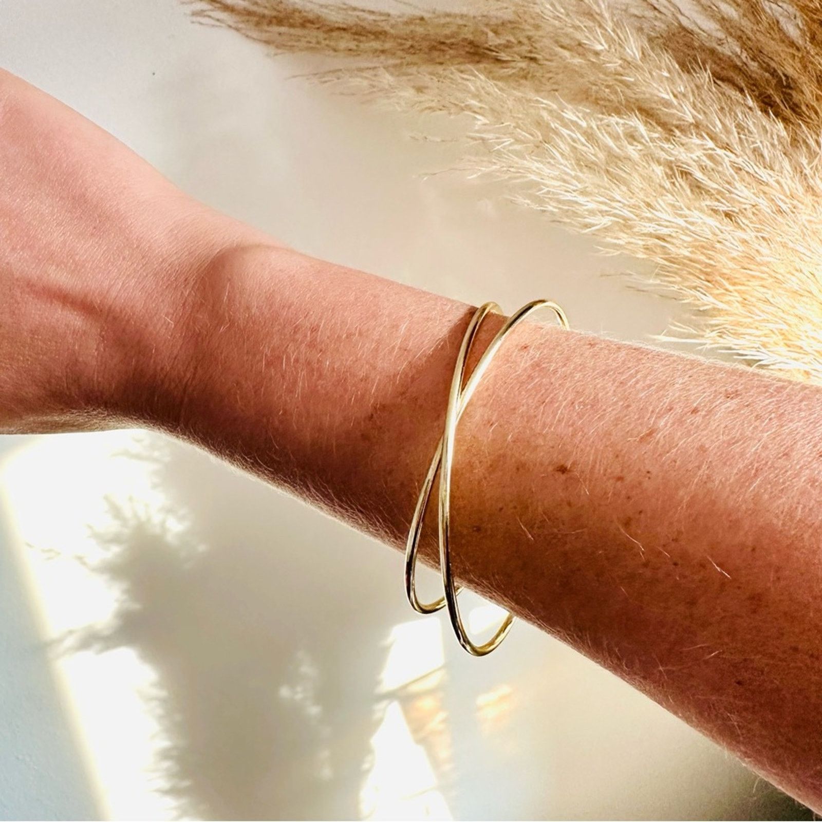 Nordstrom NEW NORDSTROM 14kt Gold Band Twisted Bracelet Bangle Cuff Size ONE SIZE - 16 Thumbnail
