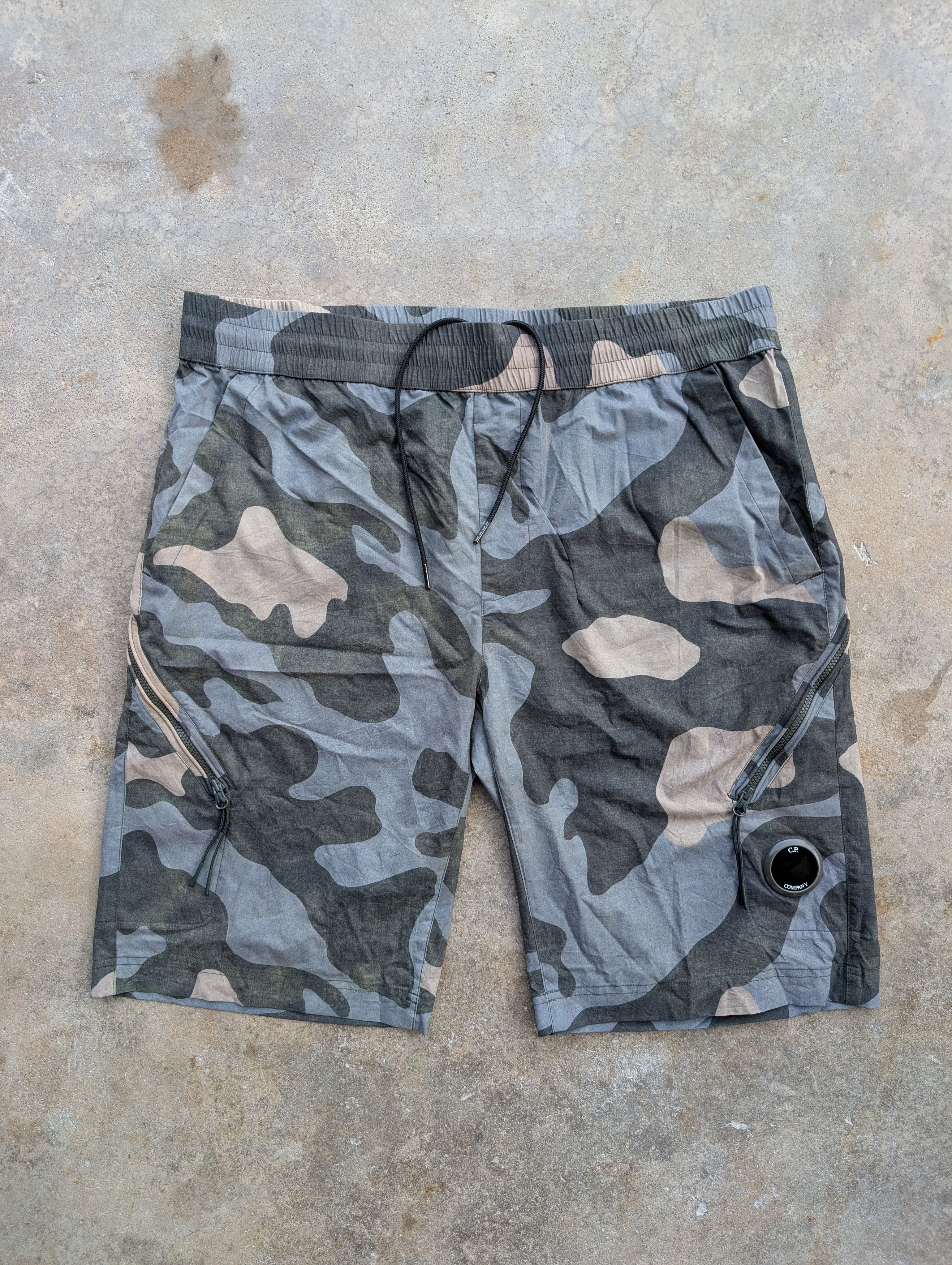 C.P. Company C.P. Company Pro-Tek Camouflage Bermuda Shorts Size US 34 / EU 50 - 1 Thumbnail