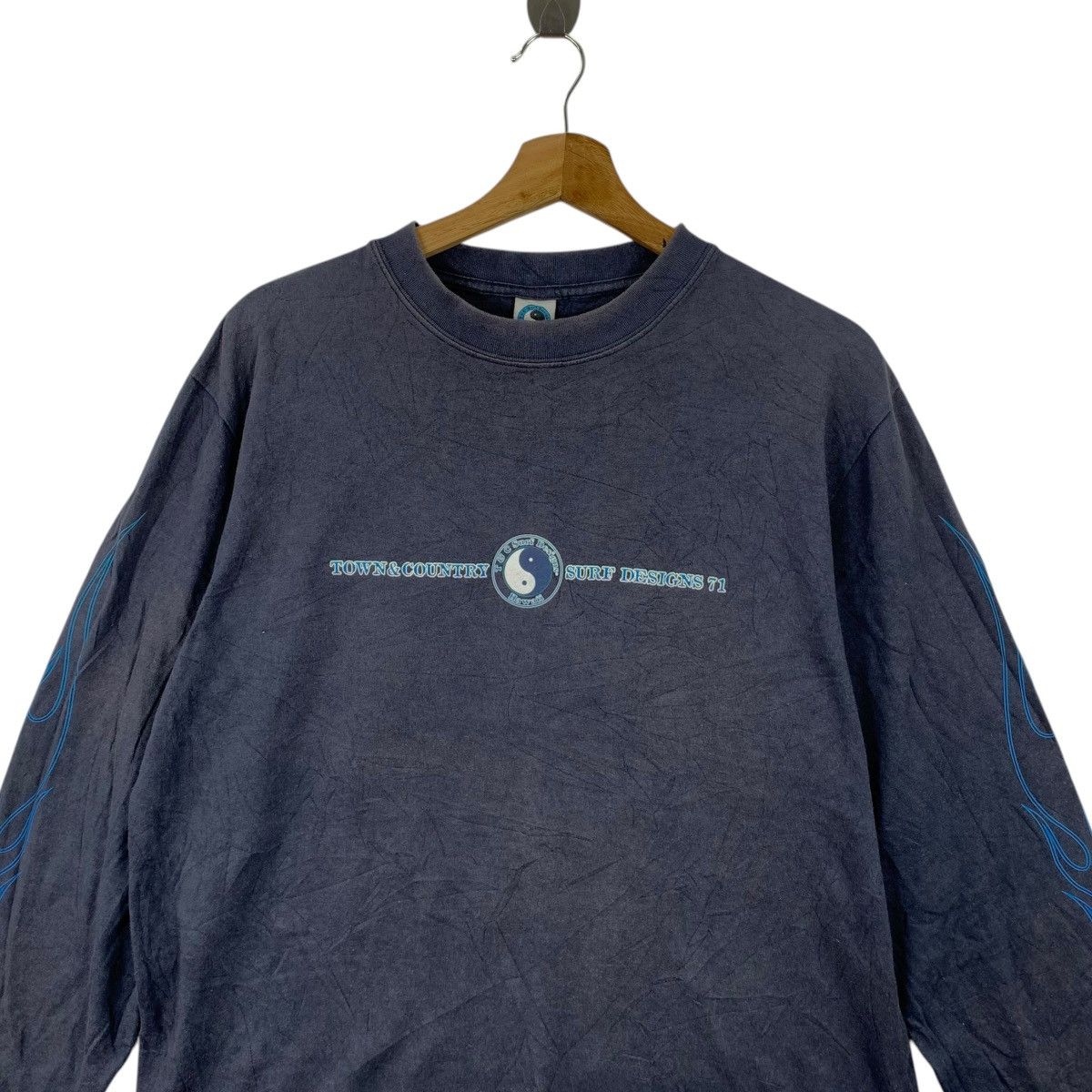 Vintage Vintage T&C TOWN COUNTRY SURF Flame Natural Faded Tee Shirt Size US L / EU 52-54 / 3 - 2 Thumbnail
