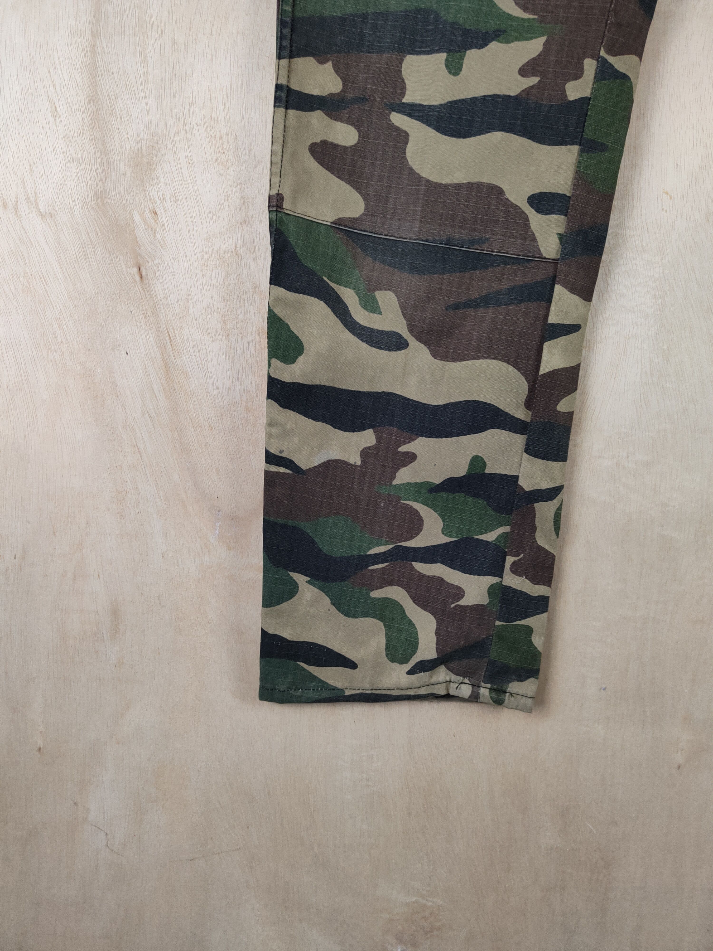Japanese Brand Japanese Brand Camouflage Multipocket Cargo Pants #S2644 Size US 29 - 4 Thumbnail