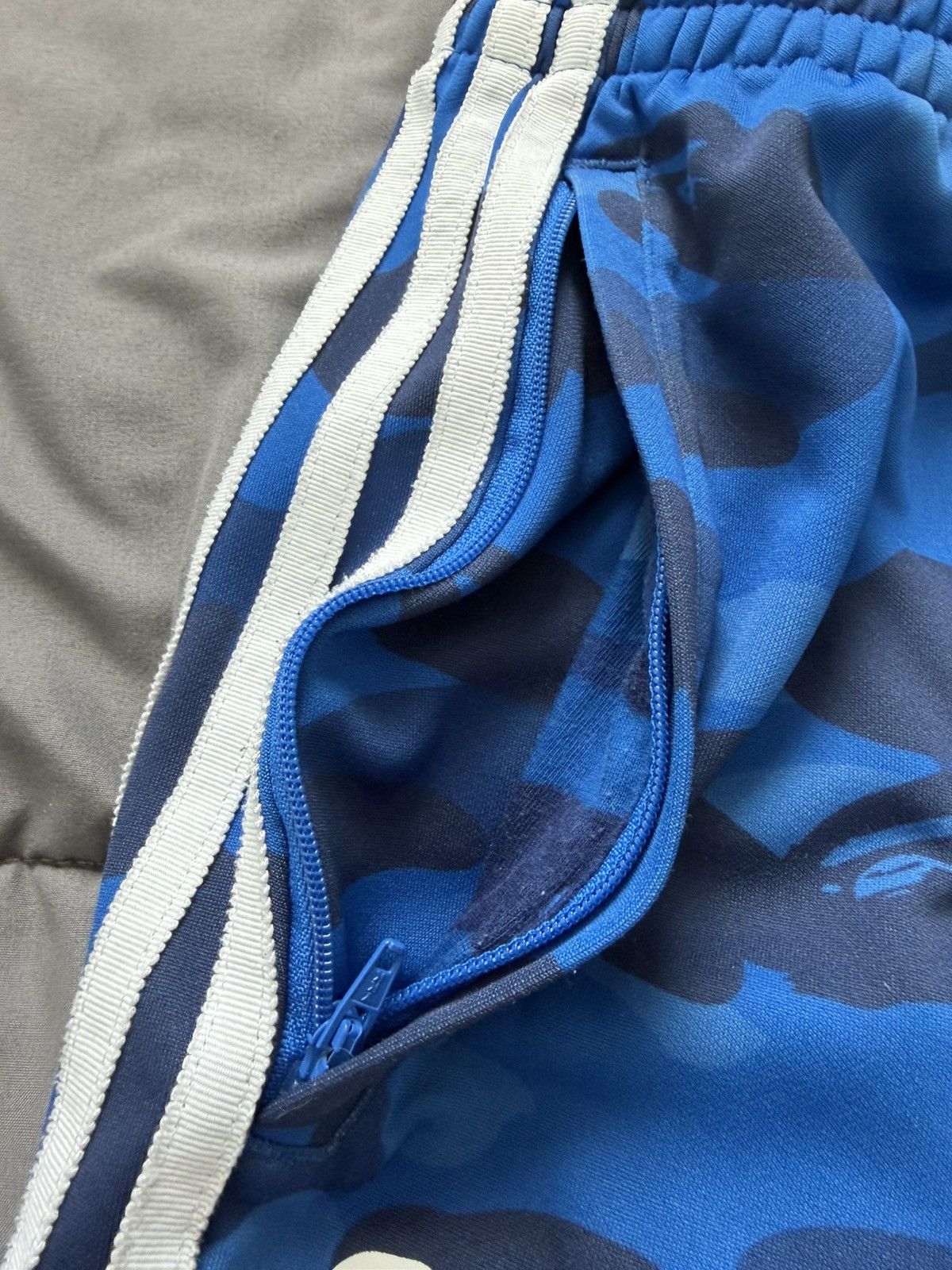 Adidas × Bape Bape Camo Sweatpants Size US 31 - 5 Thumbnail