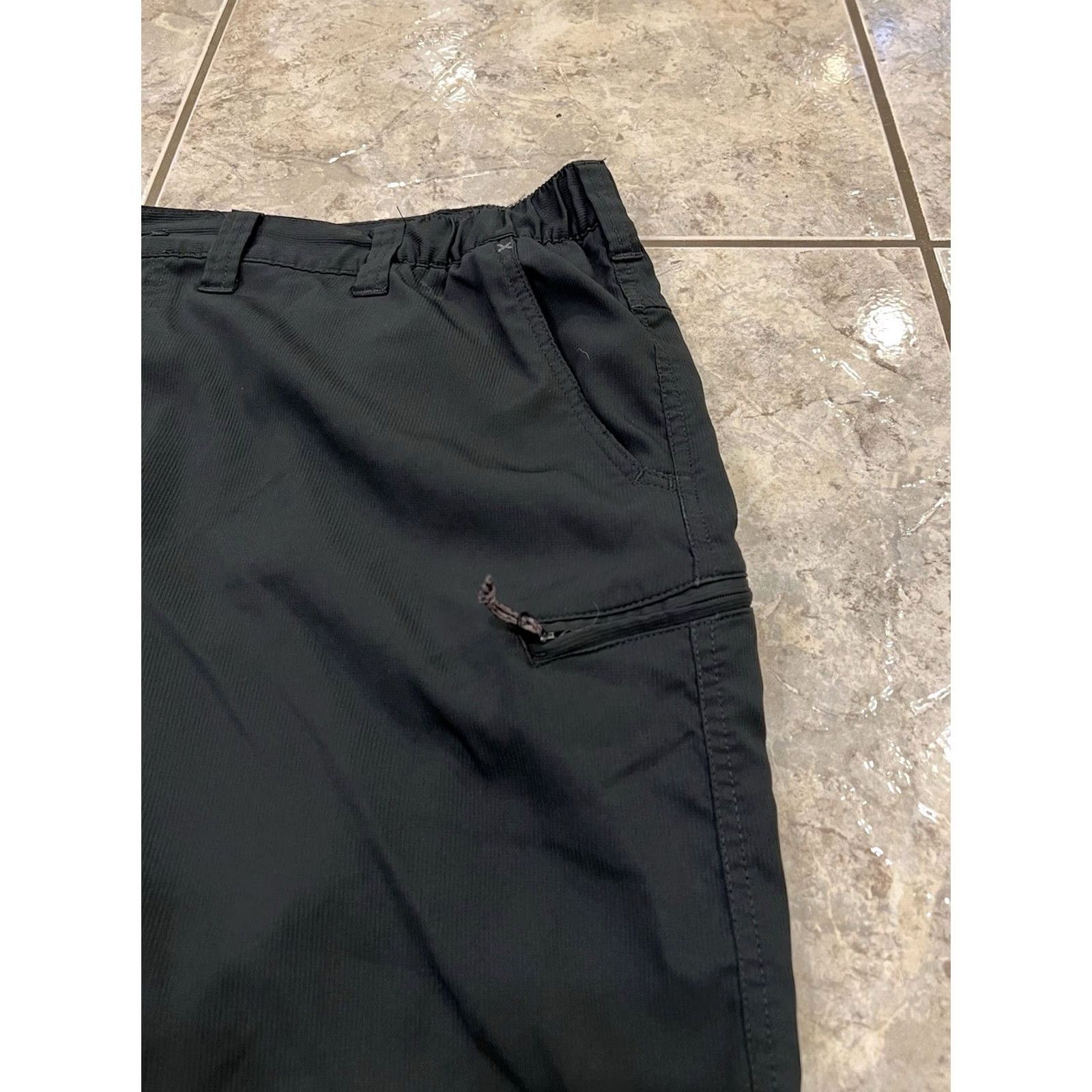Wrangler VINTAGE_Black Wrangler Cargo Shorts Mens 44 10" Inseam Zip Pocket Travel Outdoors Polyester Size US 44 / EU 60 - 4 Thumbnail