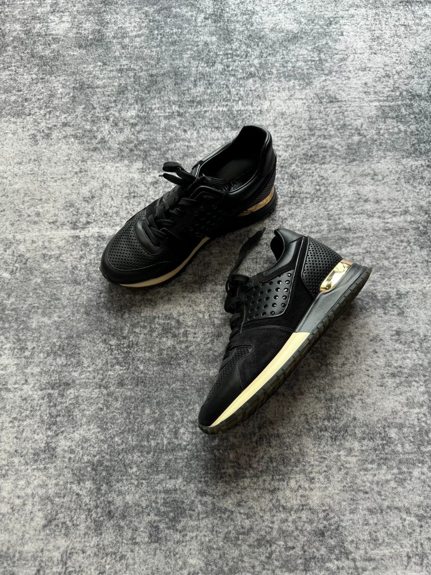 Louis Vuitton Louis Vuitton Black Gold Sneakers Size US 4.5 / IT 34.5 - 1 Thumbnail