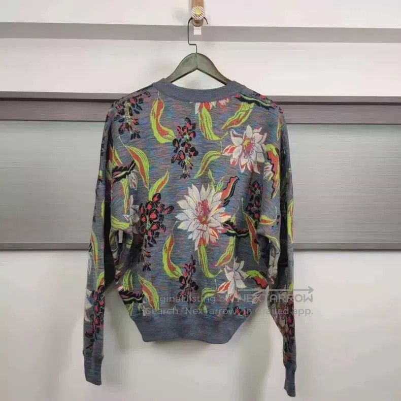 Louis Vuitton Louis Vuitton Floral embroidered sweater Size US S / EU 44-46 / 1 - 3 Thumbnail