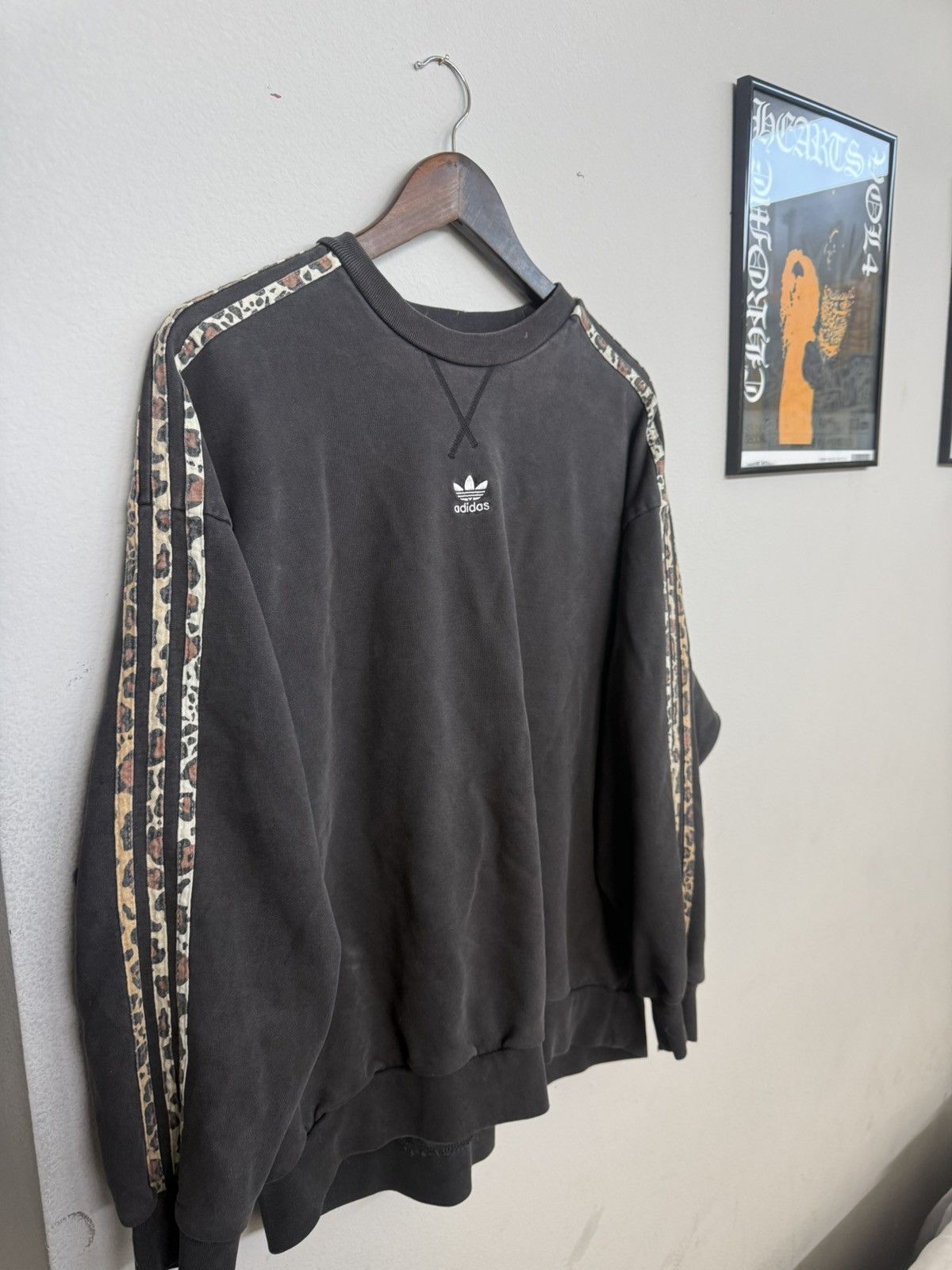 Adidas Faded Y2K Crazy adidas Boxy cut Crewneck Size US L / EU 52-54 / 3 - 1 Thumbnail