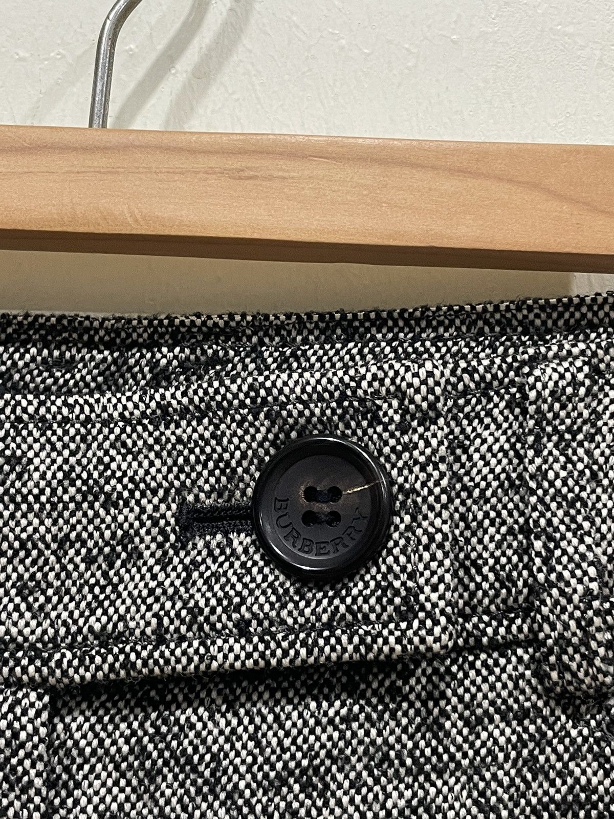 Burberry Burberry short Size 28" / US 6 / IT 42 - 3 Thumbnail