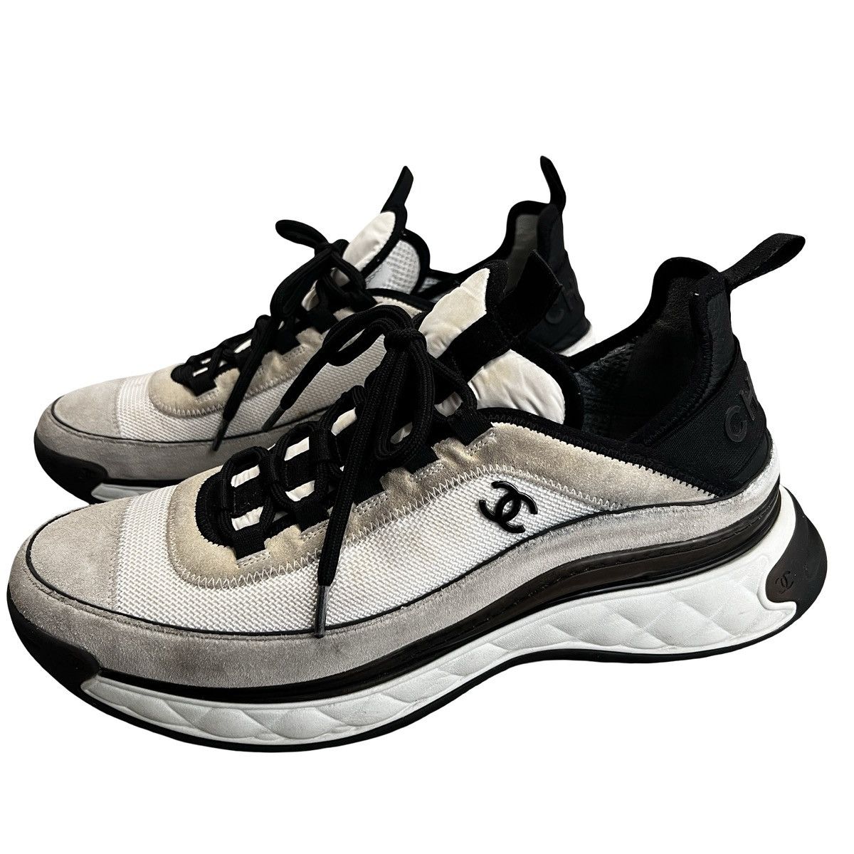 Chanel CHANEL Logo Matelasse Coco Mark Sneakers mesh Suede White Size US 9 / EU 42 - 2 Thumbnail