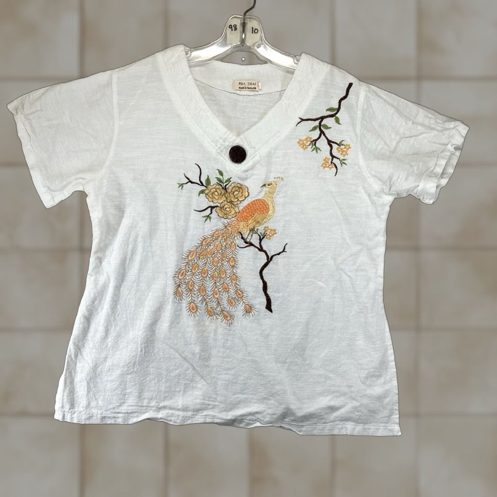 Vintage Pha Thai Shirt Women's Cotton White V-Neck Embroidered Golden Roses Peacock Casual Short Sleeve L Relaxed Regular Size Large Size L / US 10 / IT 46 - 1 Thumbnail