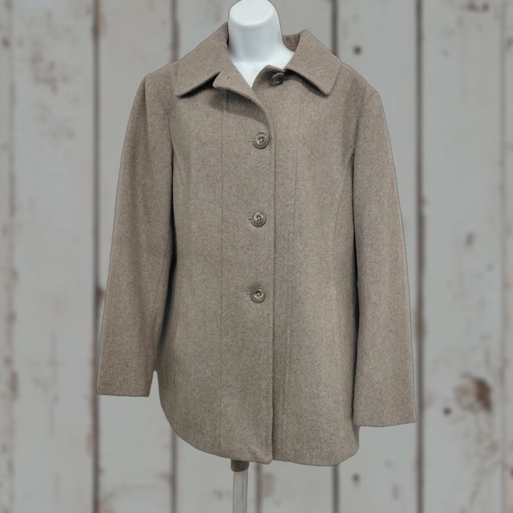 London Fog **London Fog Tower Women's XXL Wool Blend Button Pocket Coat Taupe** User: London Fog Tower Women's XXL Wool Blend Button Pocket Coat Taupe Size XXL / US 16-18 / IT 52-54 - 1 Thumbnail