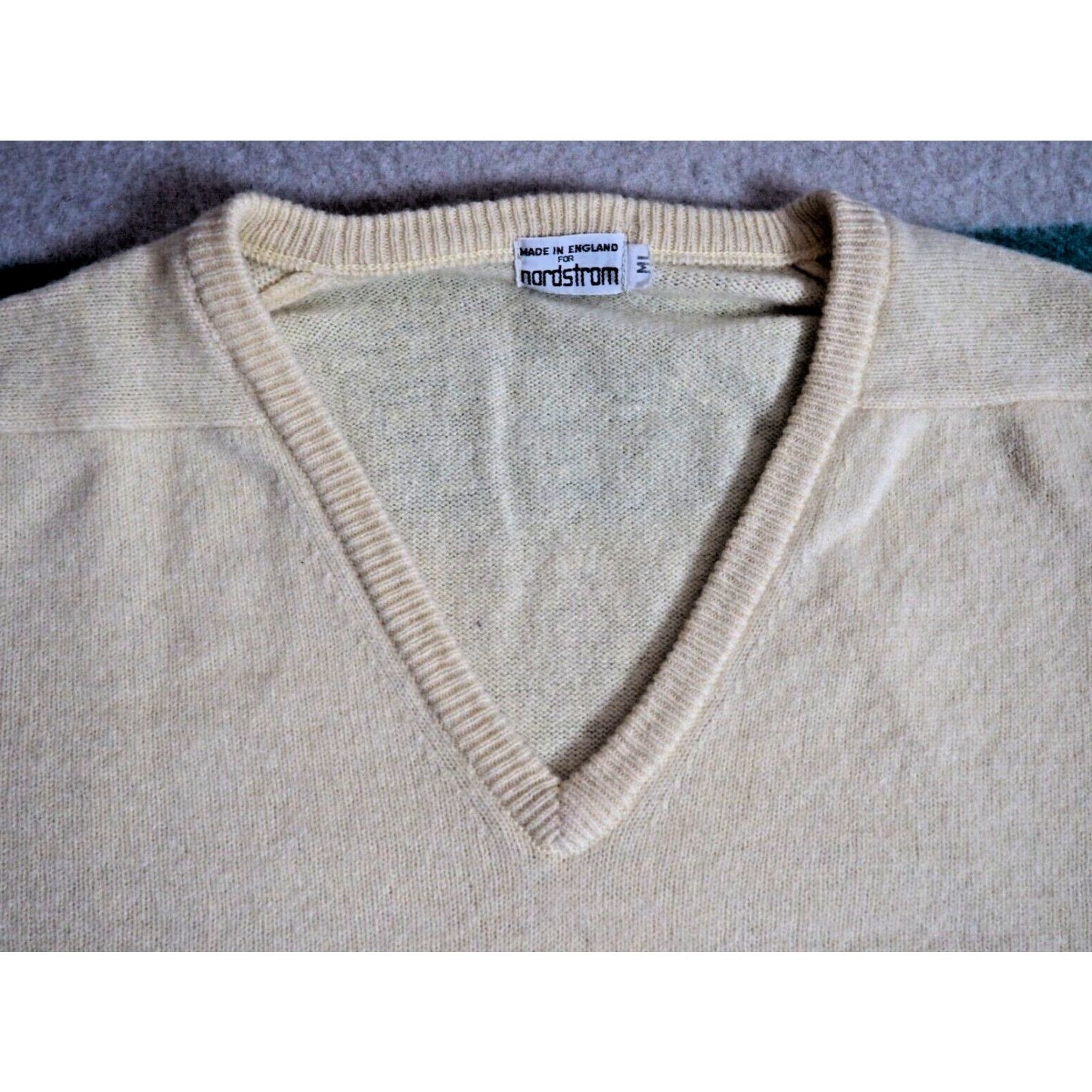 Nordstrom VTG 70s Nordstrom England Pastel Yellow Wool V-Neck Ivy Pullover Sweater Mens L Size US L / EU 52-54 / 3 - 2 Thumbnail