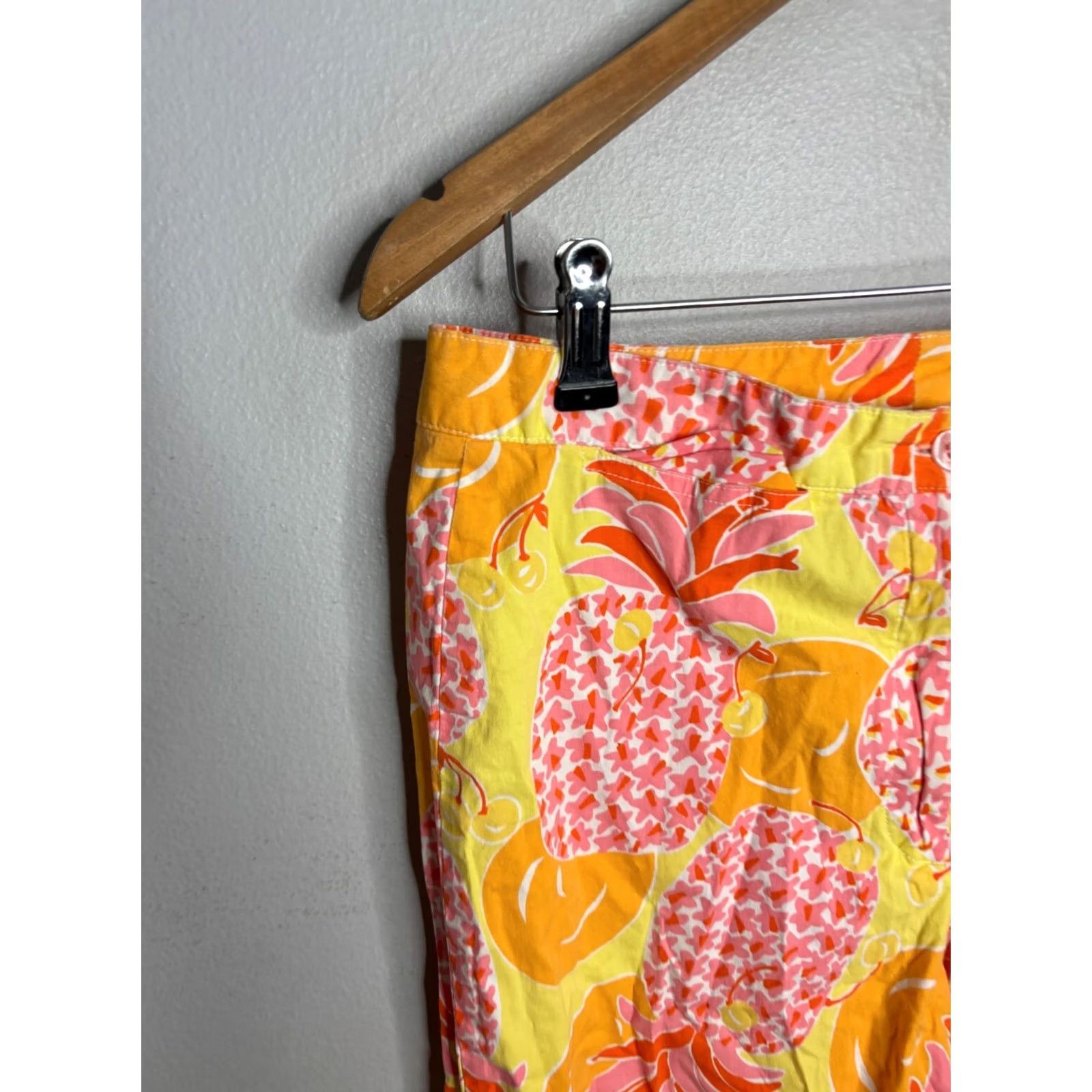 Lilly Pulitzer Lilly Pulitzer Pants Women's 8 Colorful Pineapple Print Tropical Beach Casual Party Travel Stretch Pockets Capri Size 30" / US 8 / IT 44 - 2 Thumbnail
