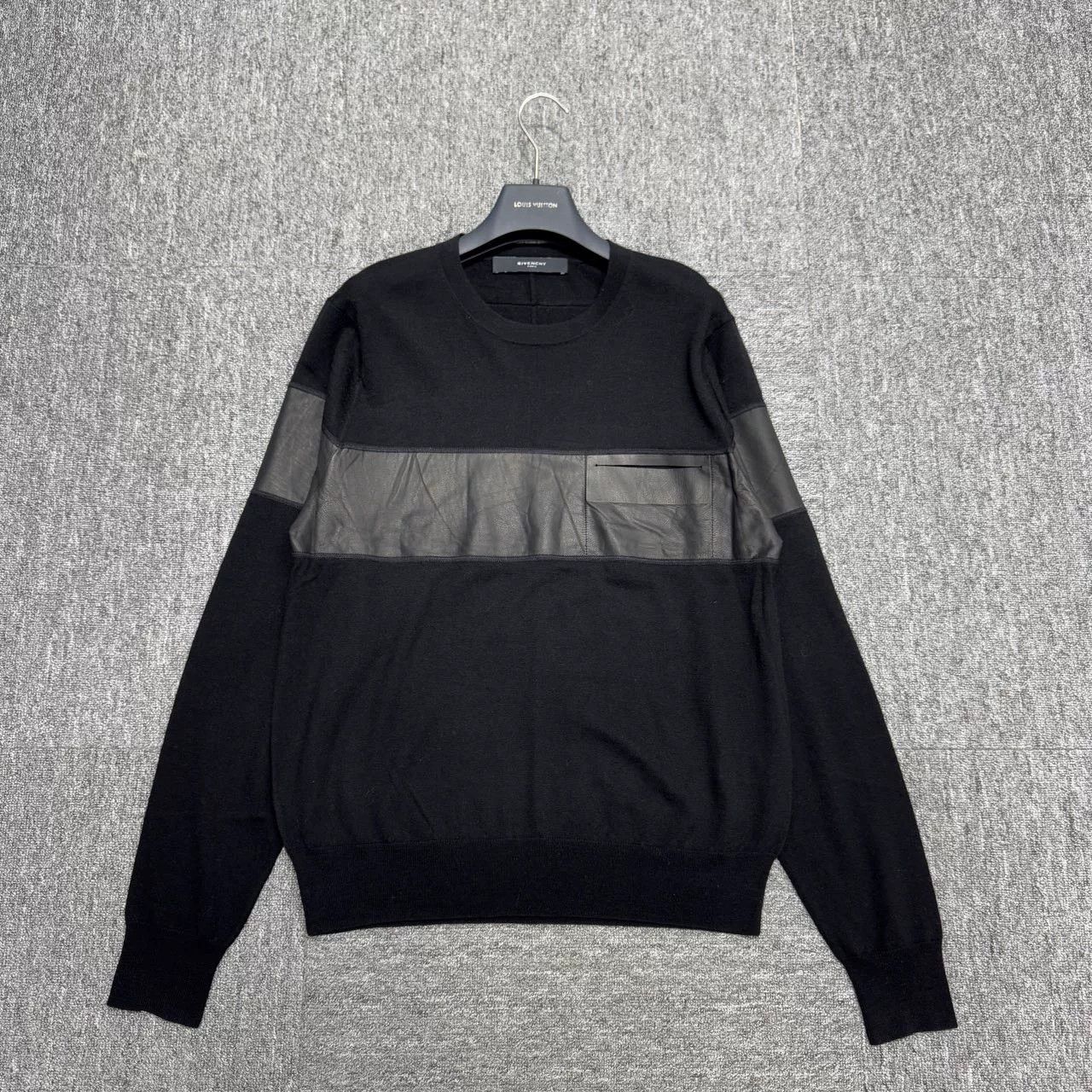 Givenchy givenchy black knitted sweater with details Size US L / EU 52-54 / 3 - 1 Thumbnail