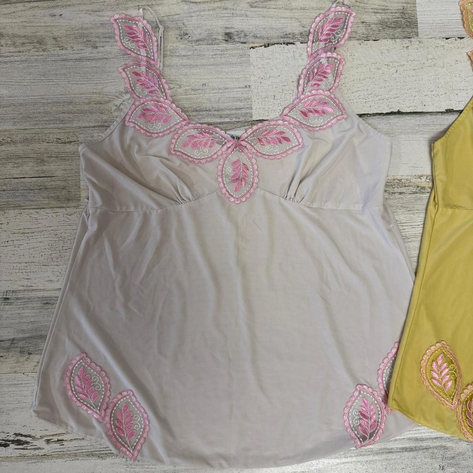 Designer Xuan Thao Embroidered fairy Tops Medium Size M / US 6-8 / IT 42-44 - 3 Thumbnail