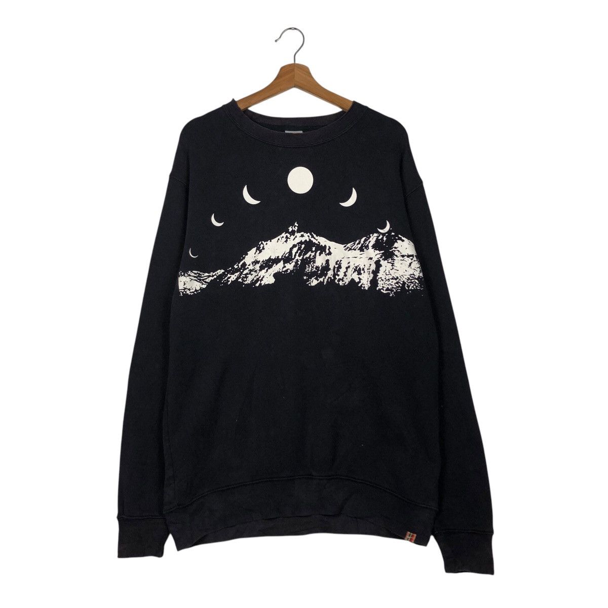 Nike 📌Vintage Sweatshirt Nike One Faith Full Moon Skyline Size US XL / EU 56 / 4 - 2 Thumbnail
