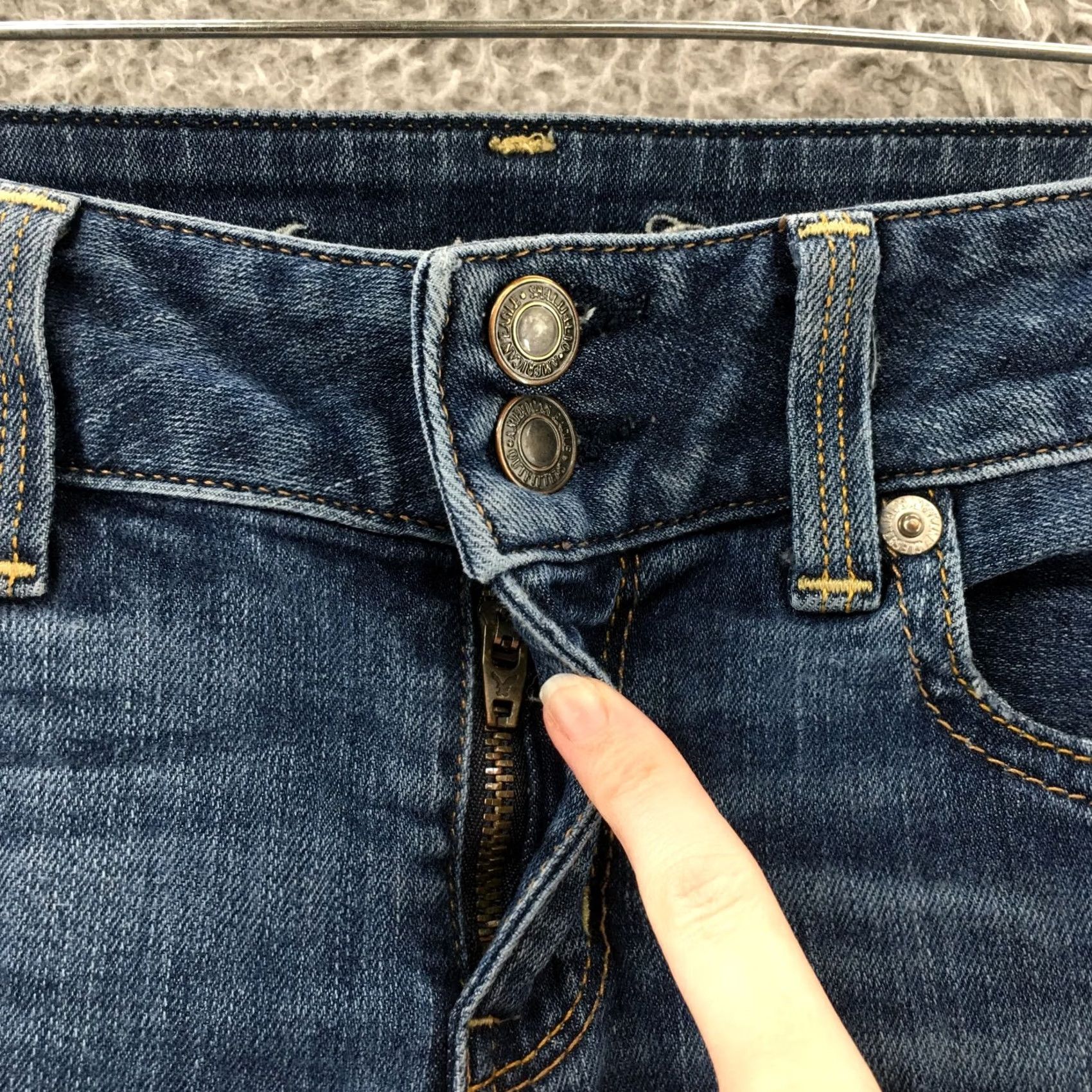 American Eagle Outfitters American Eagle Stretch Artist Capri Jeans Womens 4 Reg Blue Denim Capris 30x24 Regular Moderate Wash Size 27" / US 4 / IT 40 - 3 Thumbnail