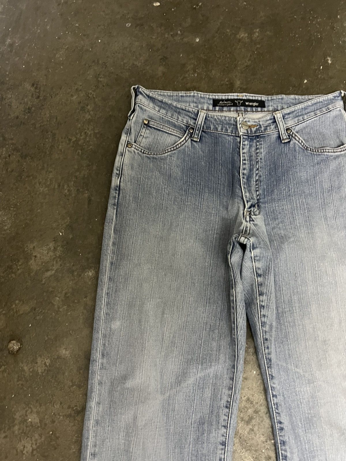 Wrangler Vintage Wrangler Buffalo Head Light Wash Jean Size US 30 / EU 46 - 5 Thumbnail