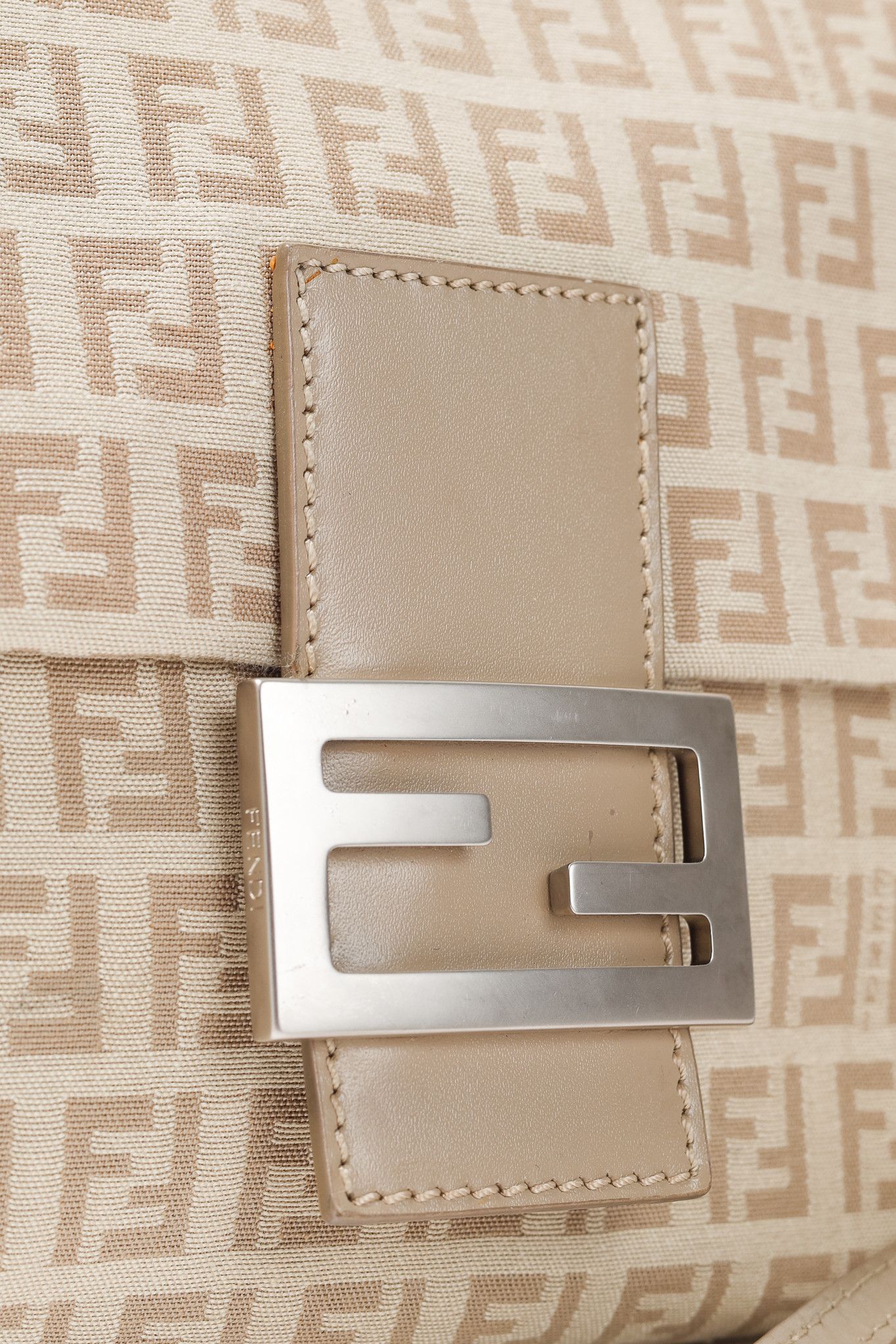 Fendi Fendi Beige Tortora & Pietra Zucchino Piatta Crossbody Size ONE SIZE - 10 Thumbnail