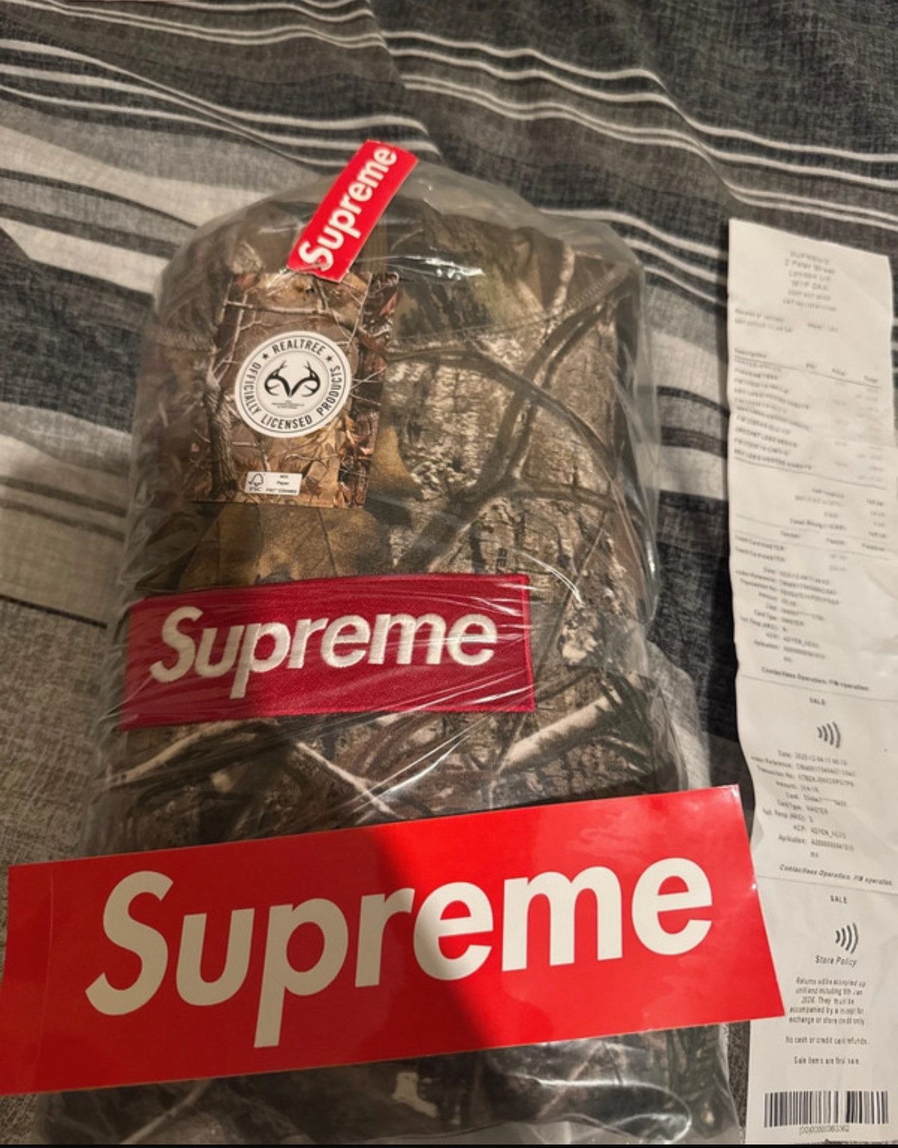 Supreme Supreme Real Tree Box logo Size US S / EU 44-46 / 1 - 2 Thumbnail