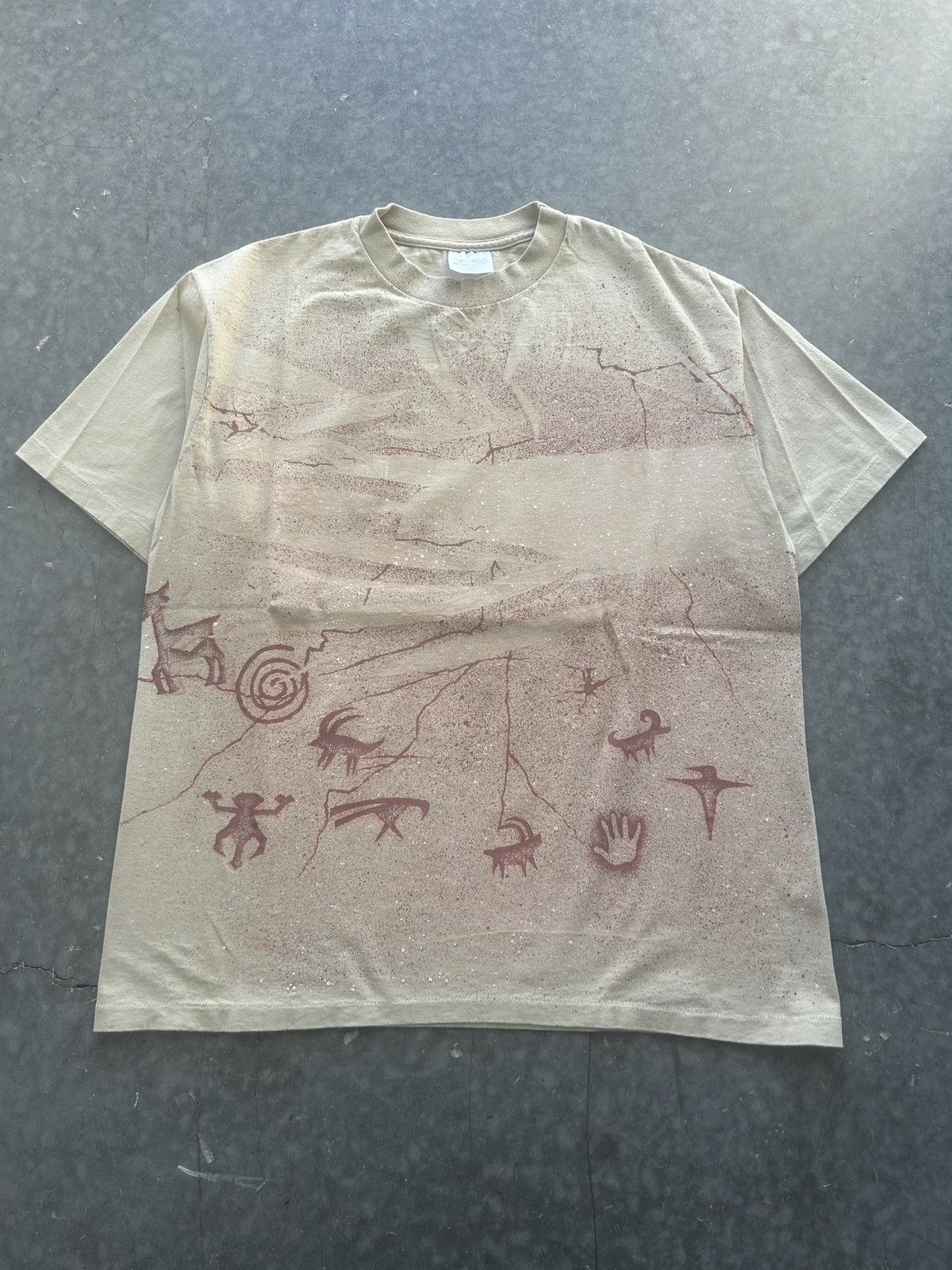 Vintage Vintage 90s Wolf Native Art AOP Graphic Tee Size US L / EU 52-54 / 3 - 1 Thumbnail