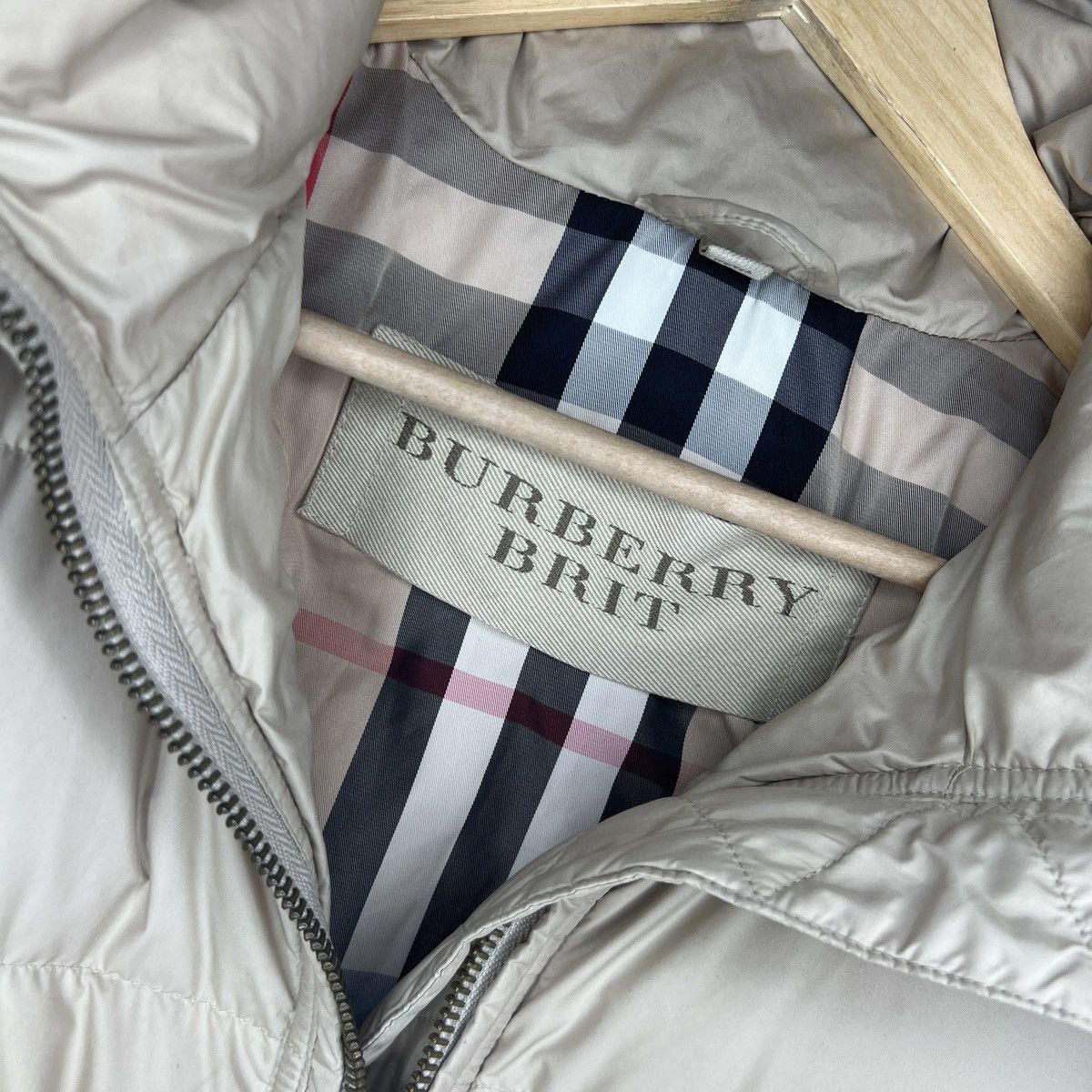 Burberry Burberry Puffer Down Jacket Hooded Nova Check Beige Belted Size M / US 6-8 / IT 42-44 - 12 Thumbnail