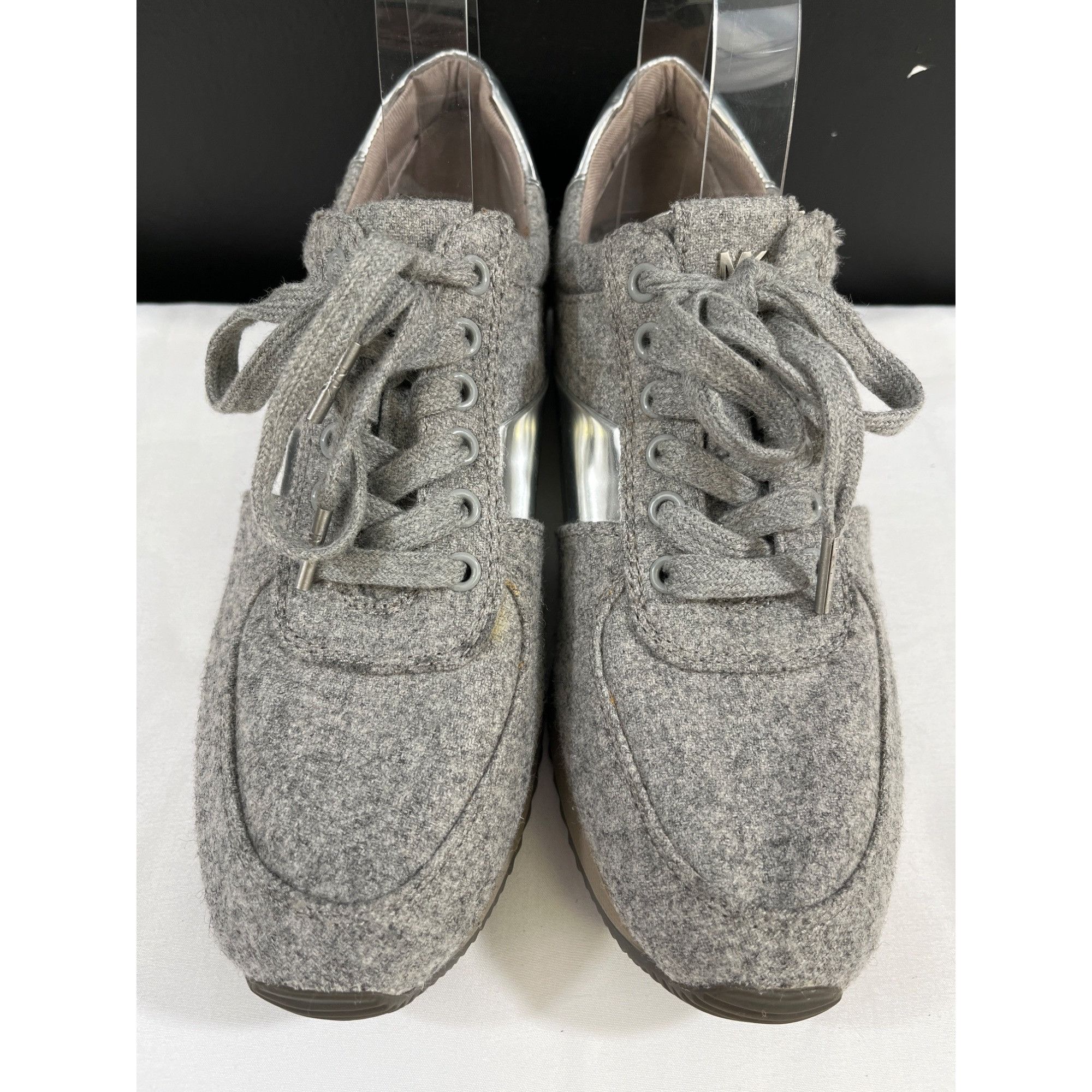 Michael Kors Michael Kors Women's Grey Casual Sneakers Size 7M SKU 6079 Size US 7 / IT 37 - 2 Thumbnail